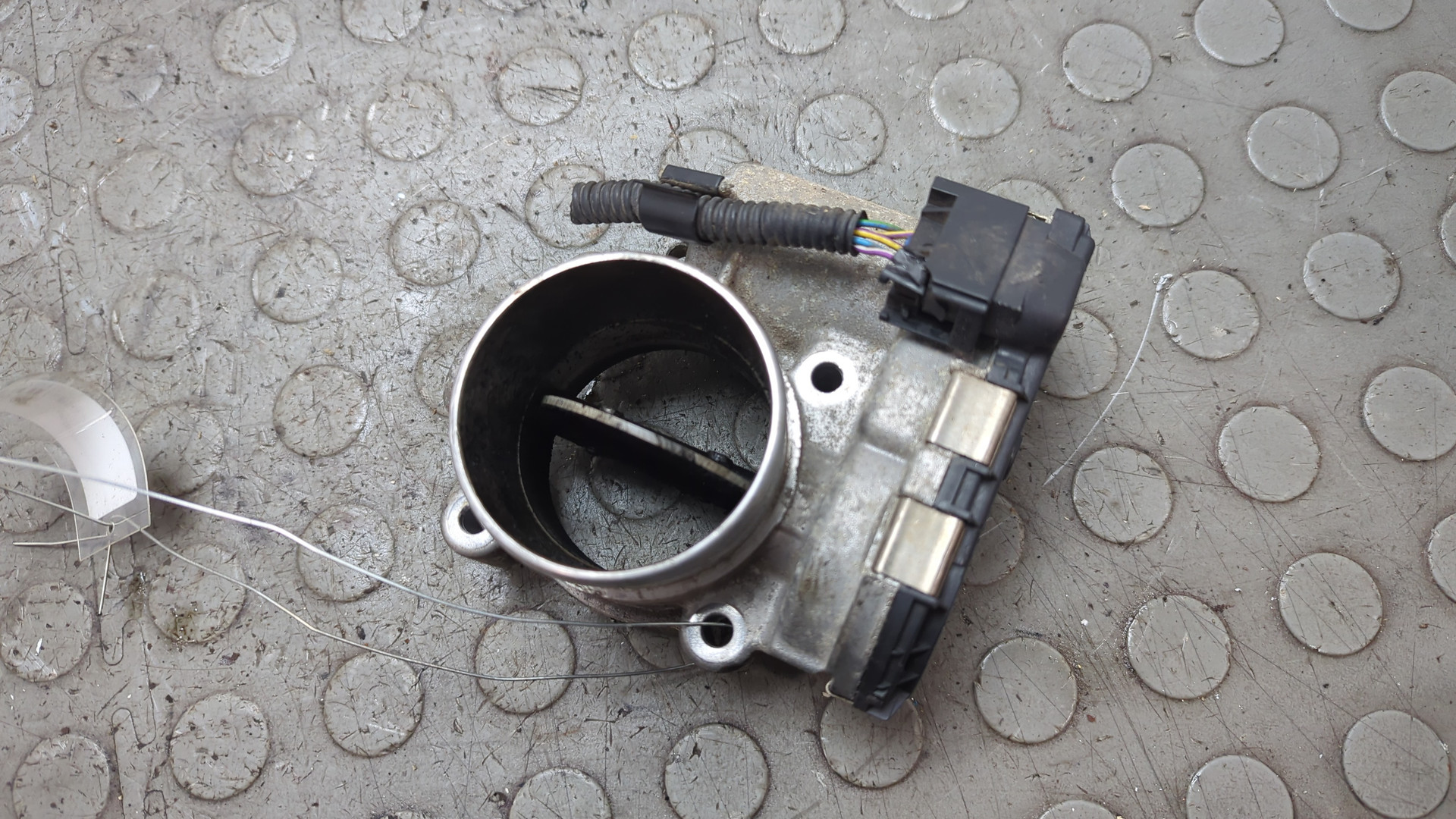 Заслонка дроссельная электрическая