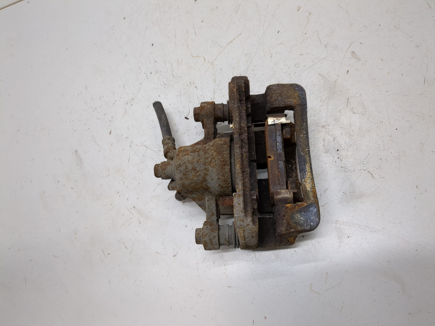 Суппорт задний правый