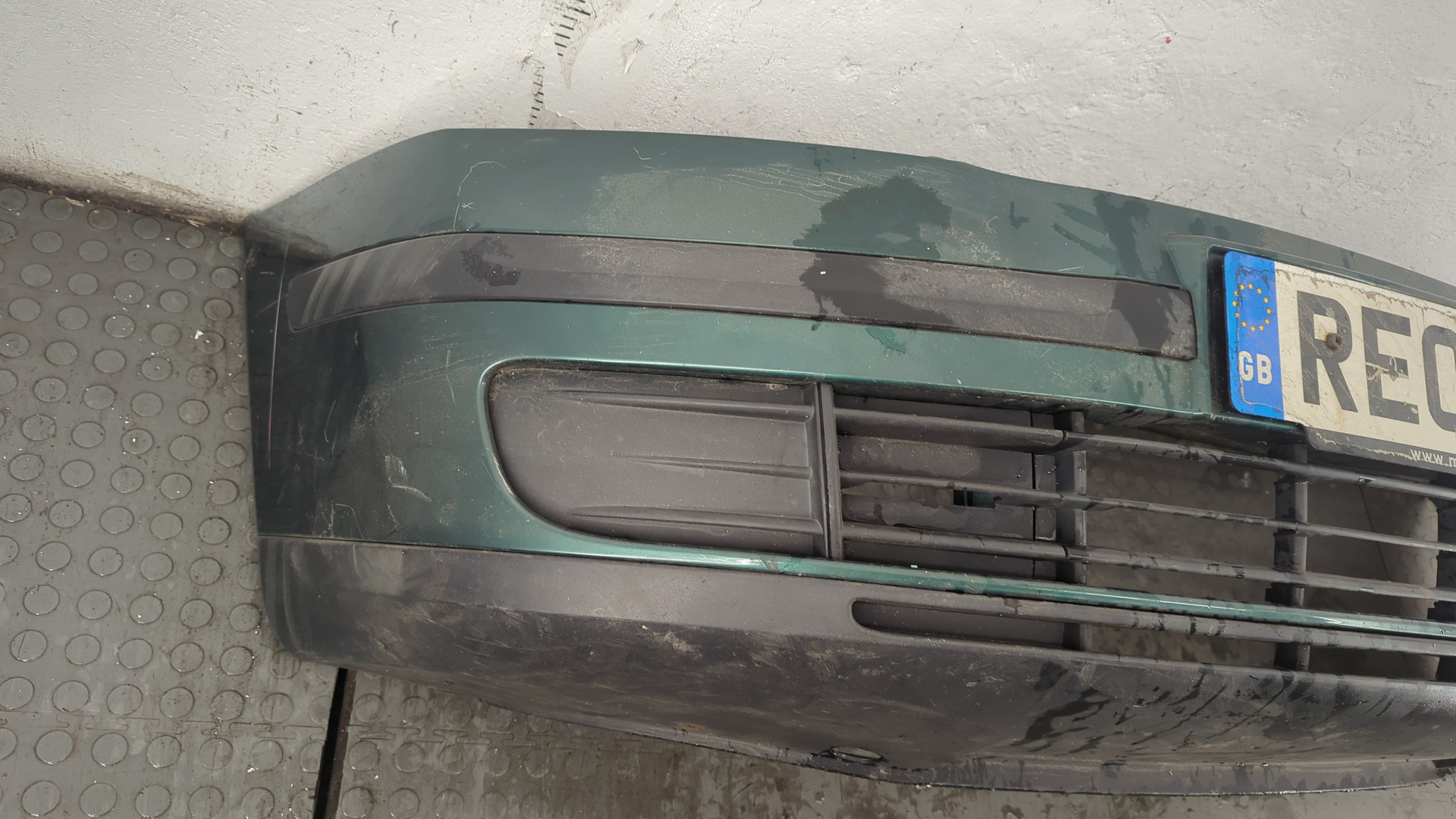 Бампер передний