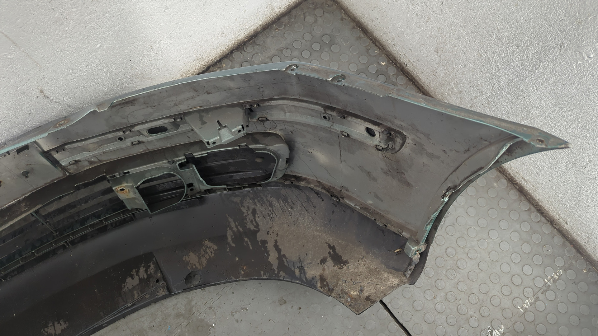 Бампер передний