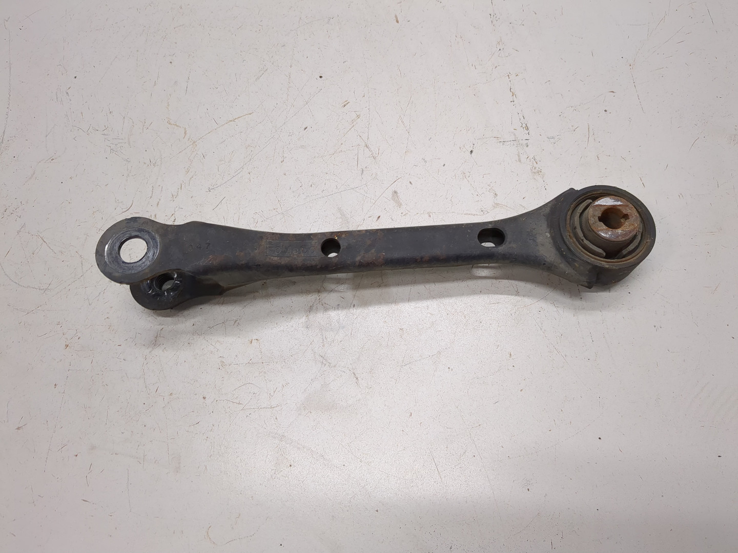 Рычаг задний