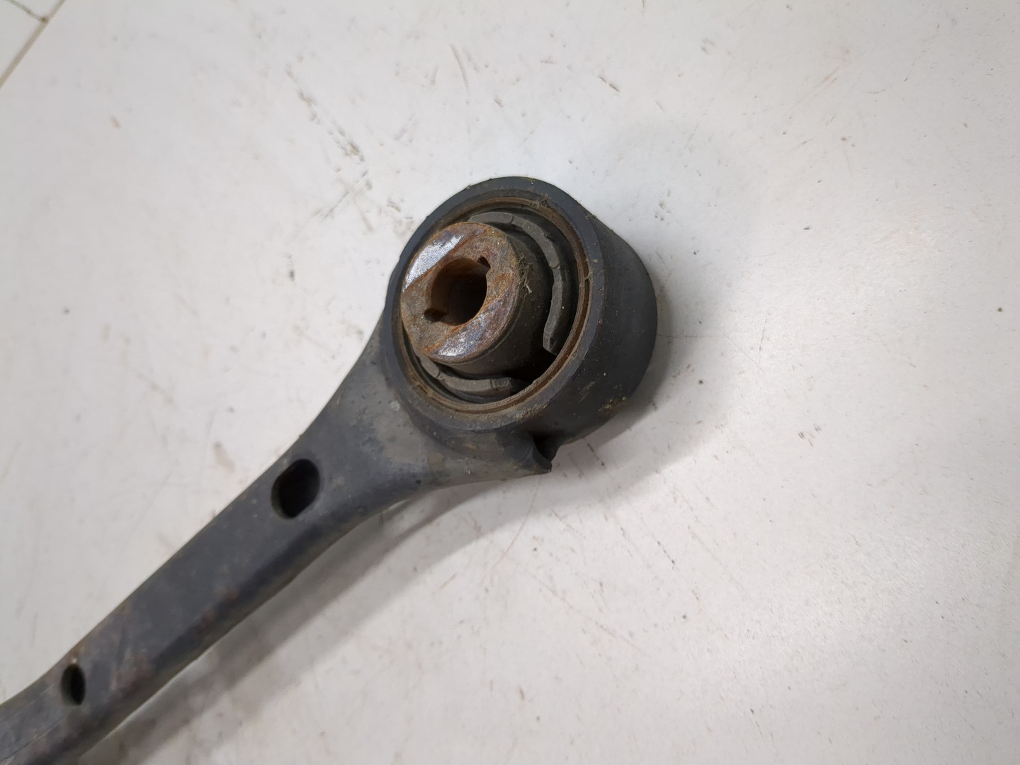 Рычаг задний