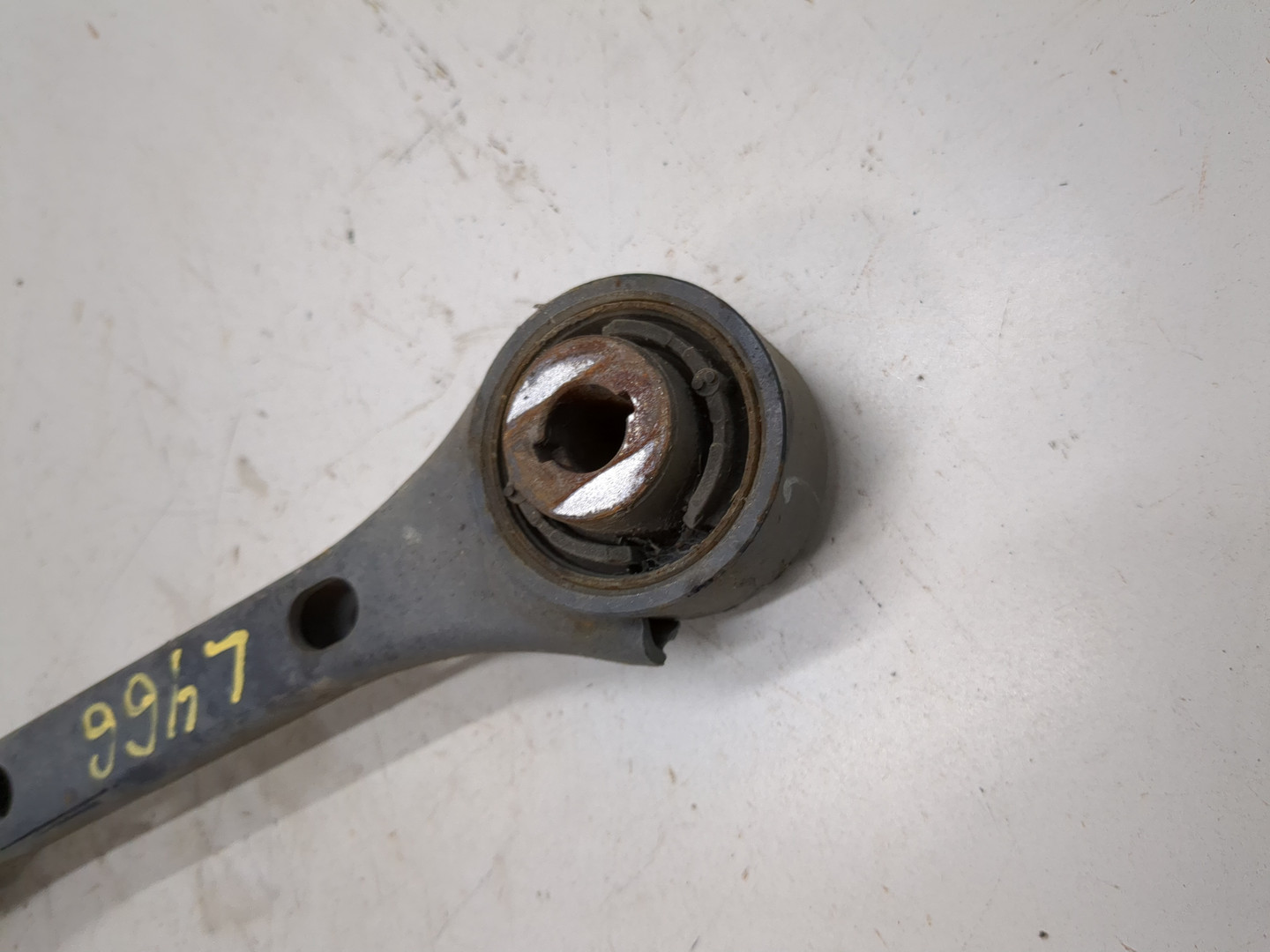 Рычаг задний