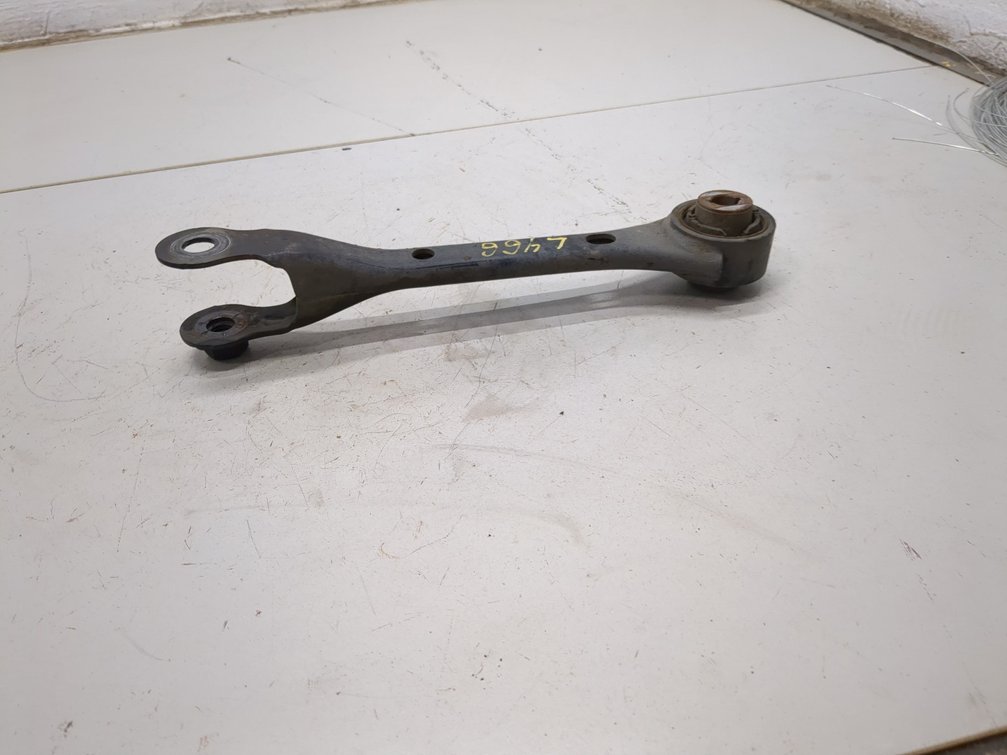 Рычаг задний