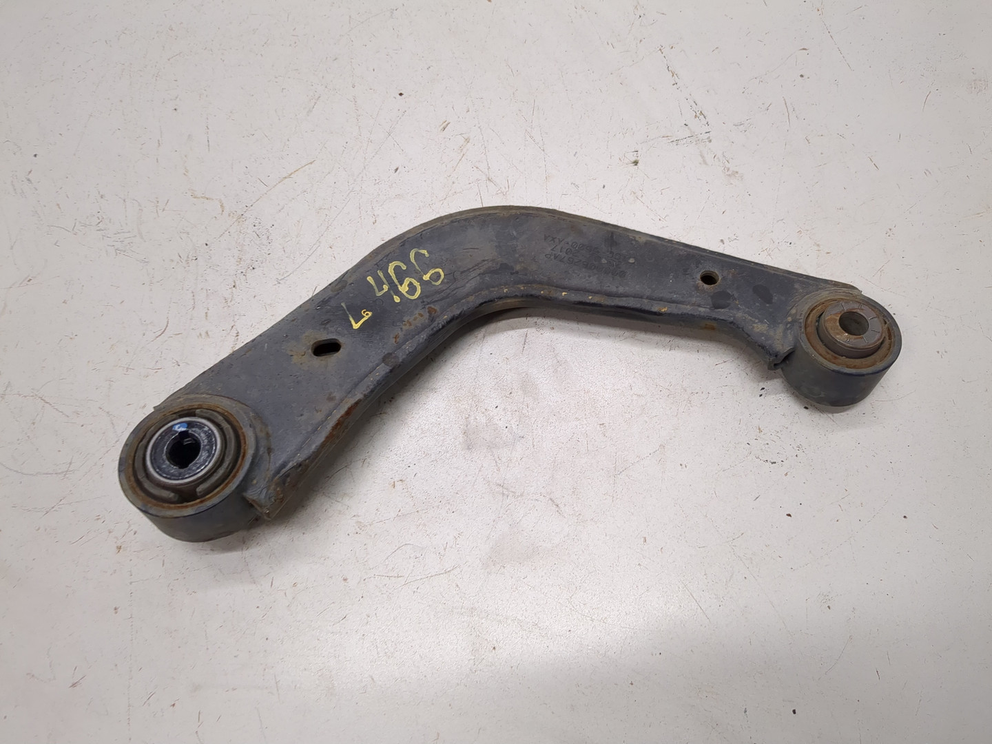 Рычаг задний