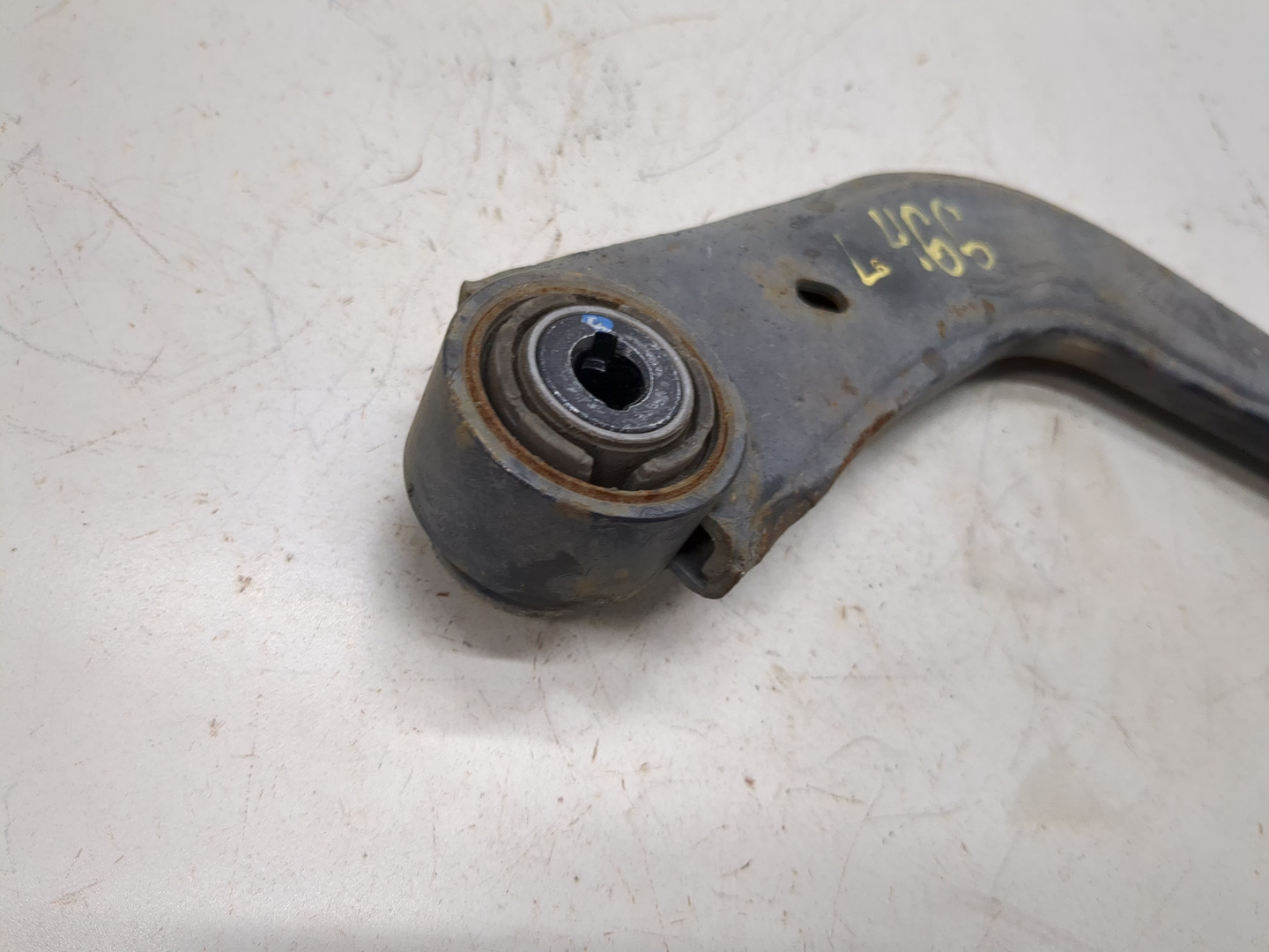 Рычаг задний