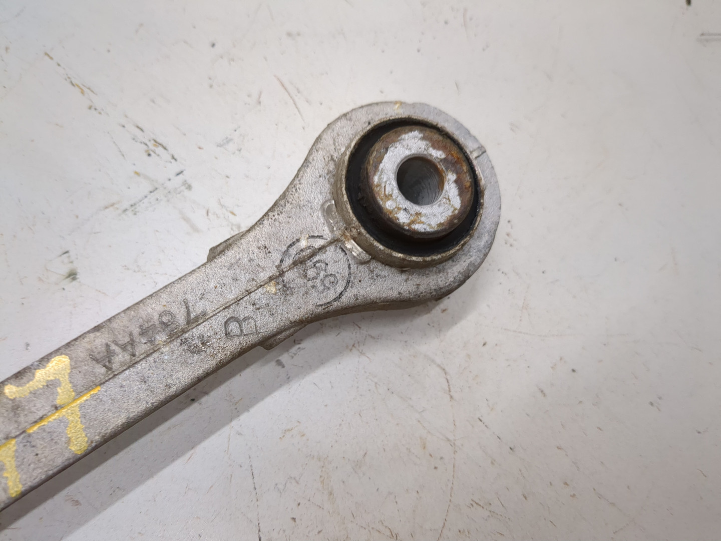 Рычаг задний