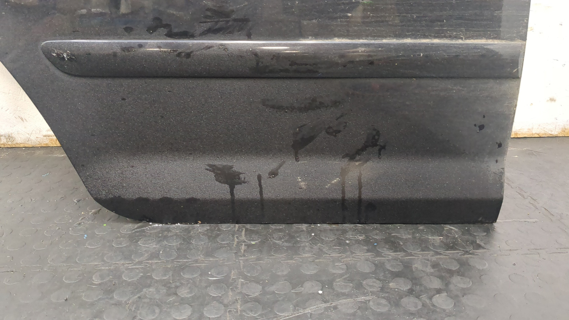 Дверь задняя правая