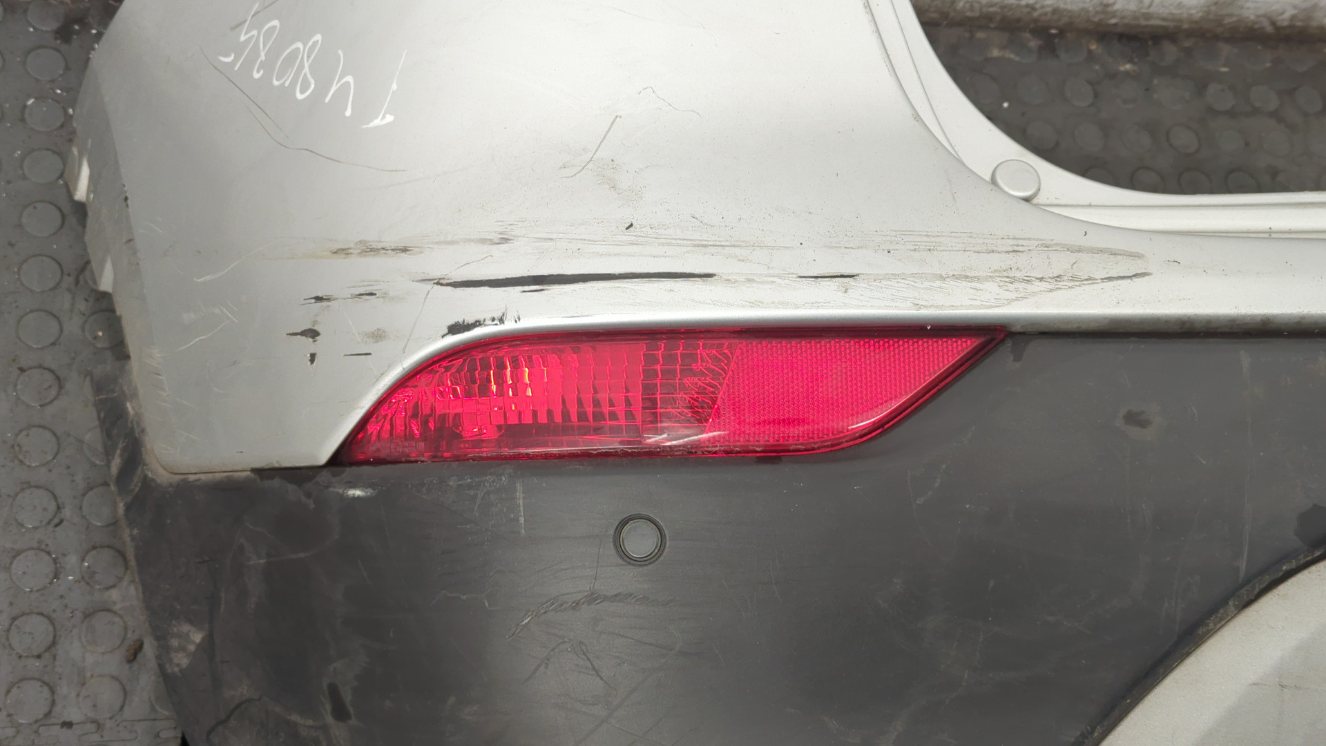 Бампер задний