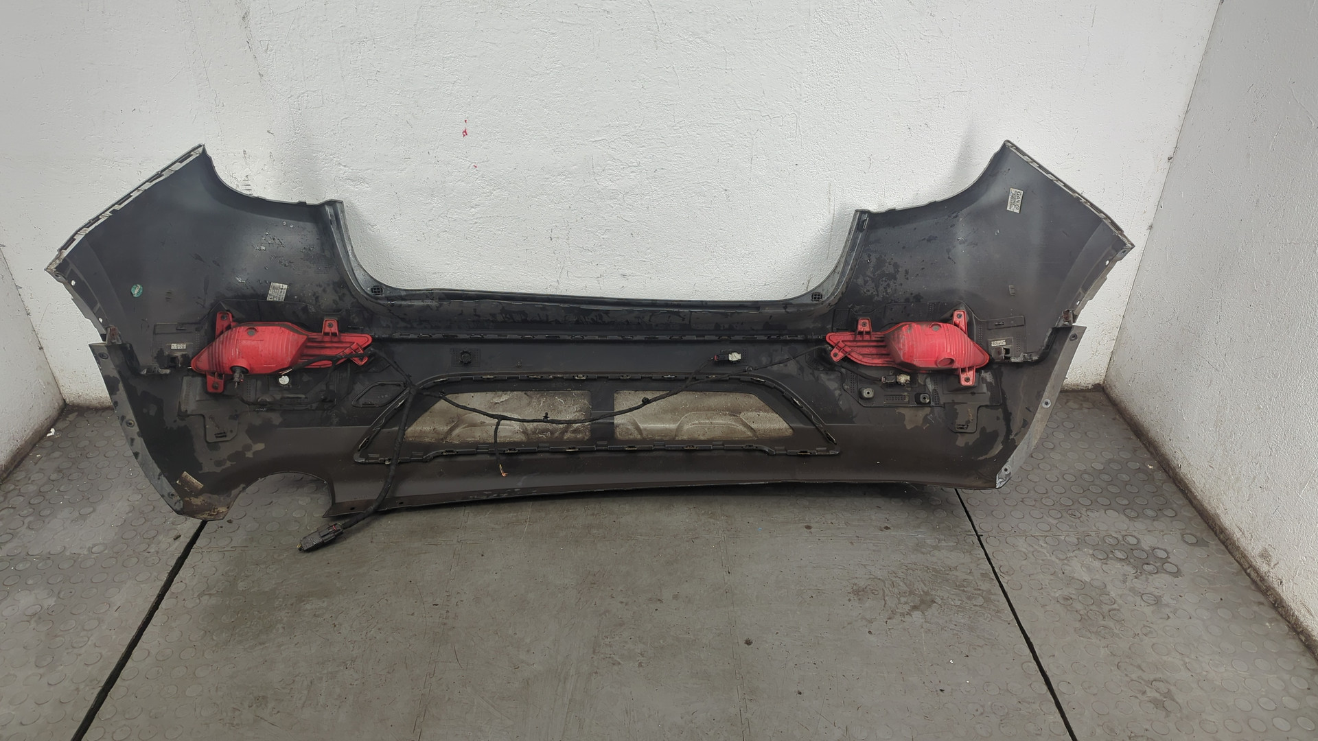 Бампер задний