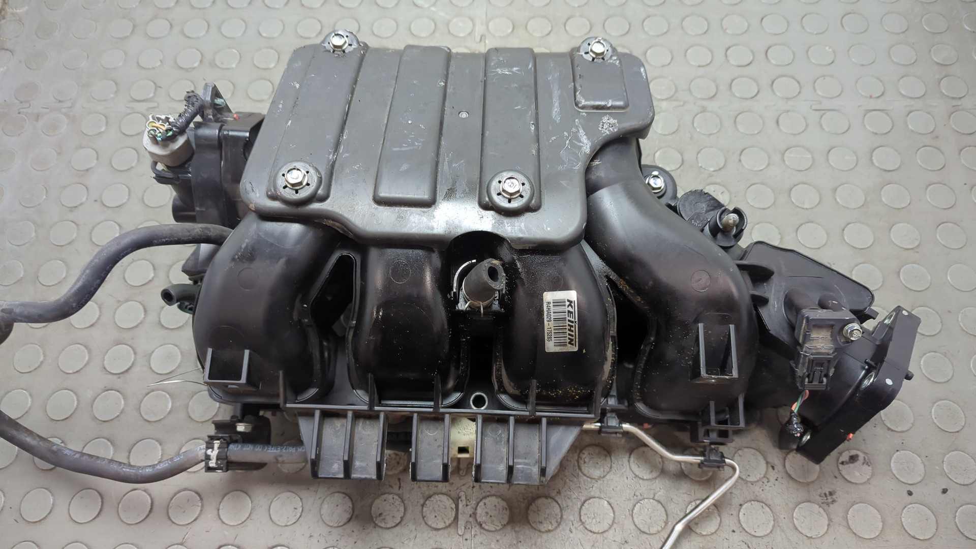 Коллектор впускной