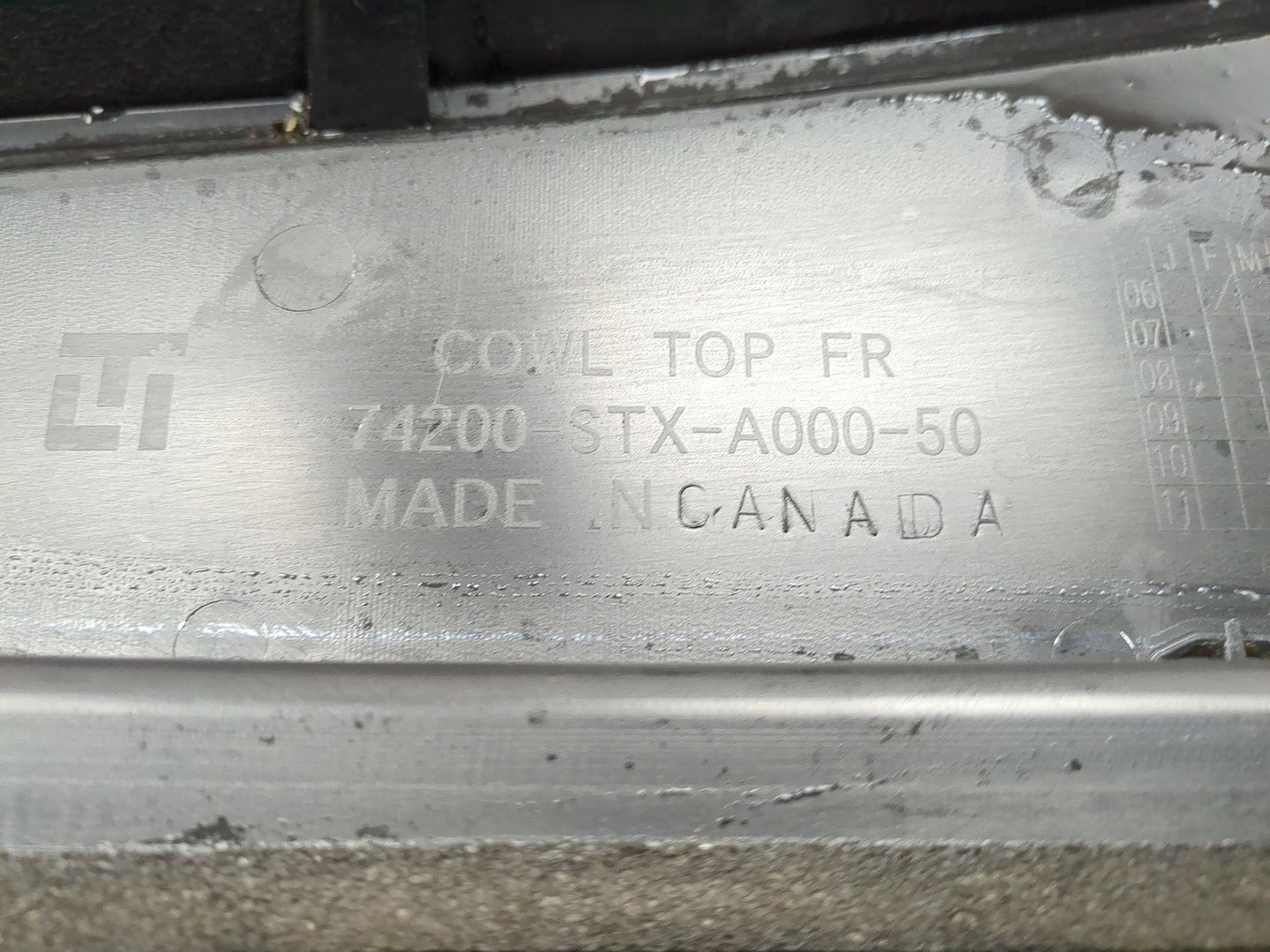 Решетка стеклоочистителей (Жабо)