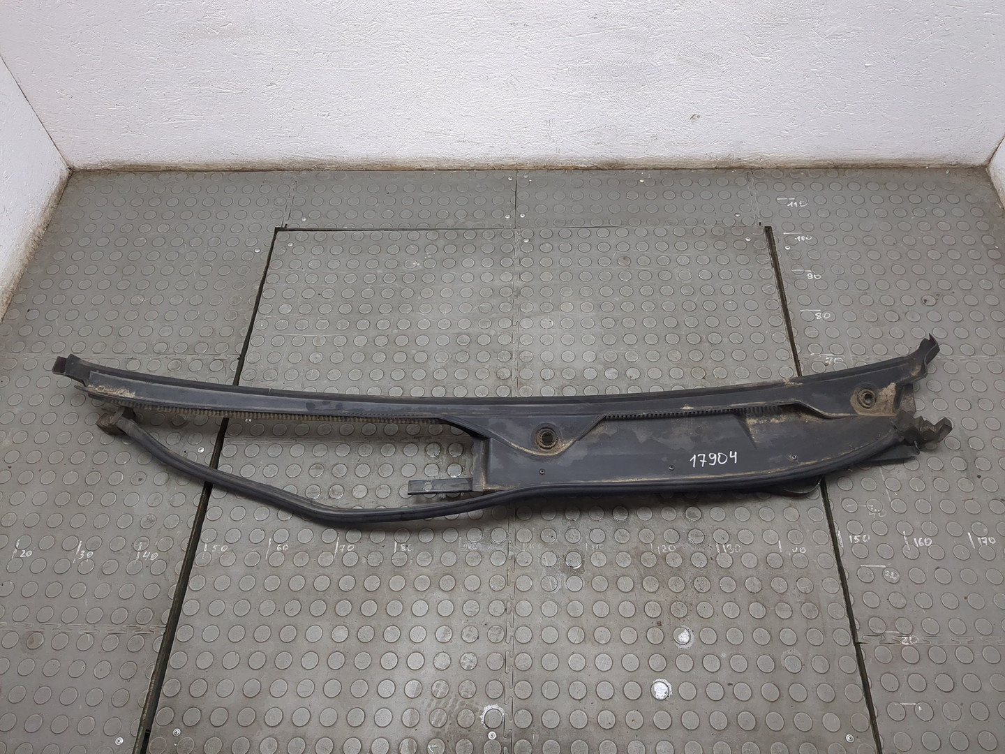 Решетка стеклоочистителей (Жабо)