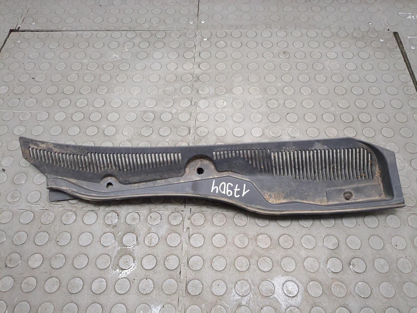 Решетка стеклоочистителей (Жабо)