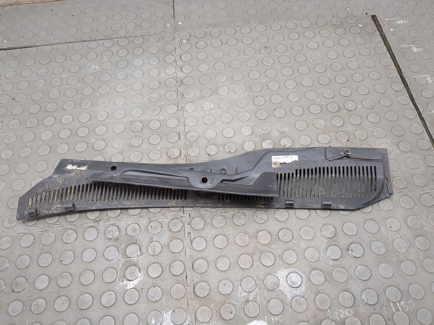 Решетка стеклоочистителей (Жабо)