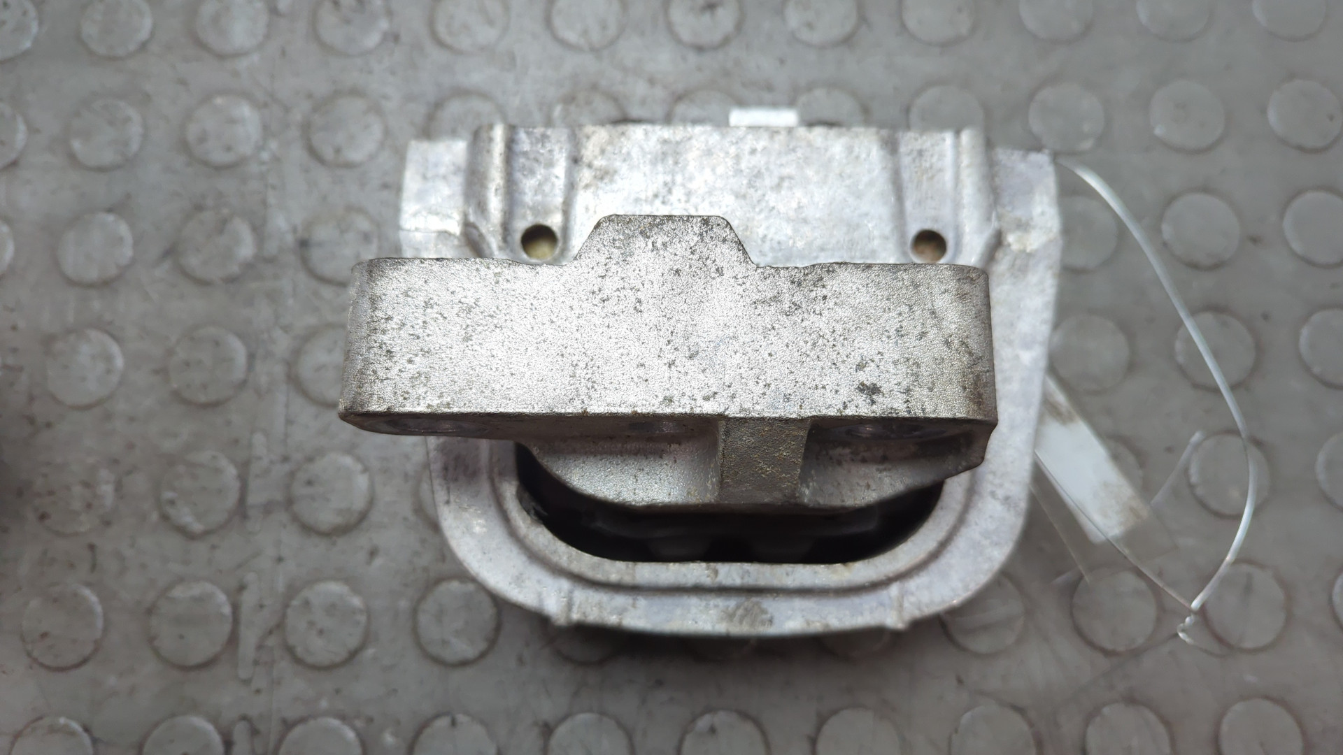 Опора двигателя правая