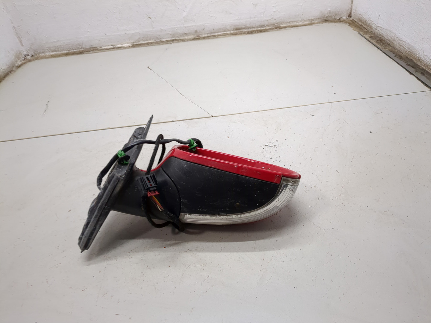 Зеркало правое электрическое