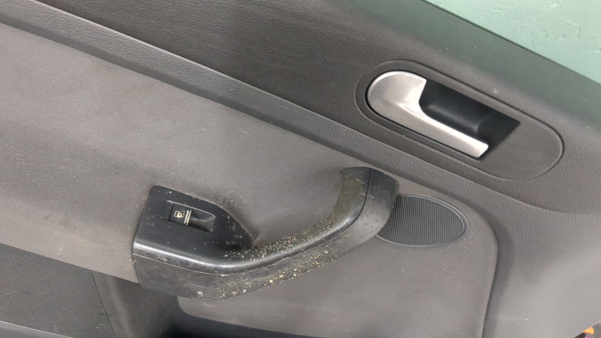 Дверь передняя левая