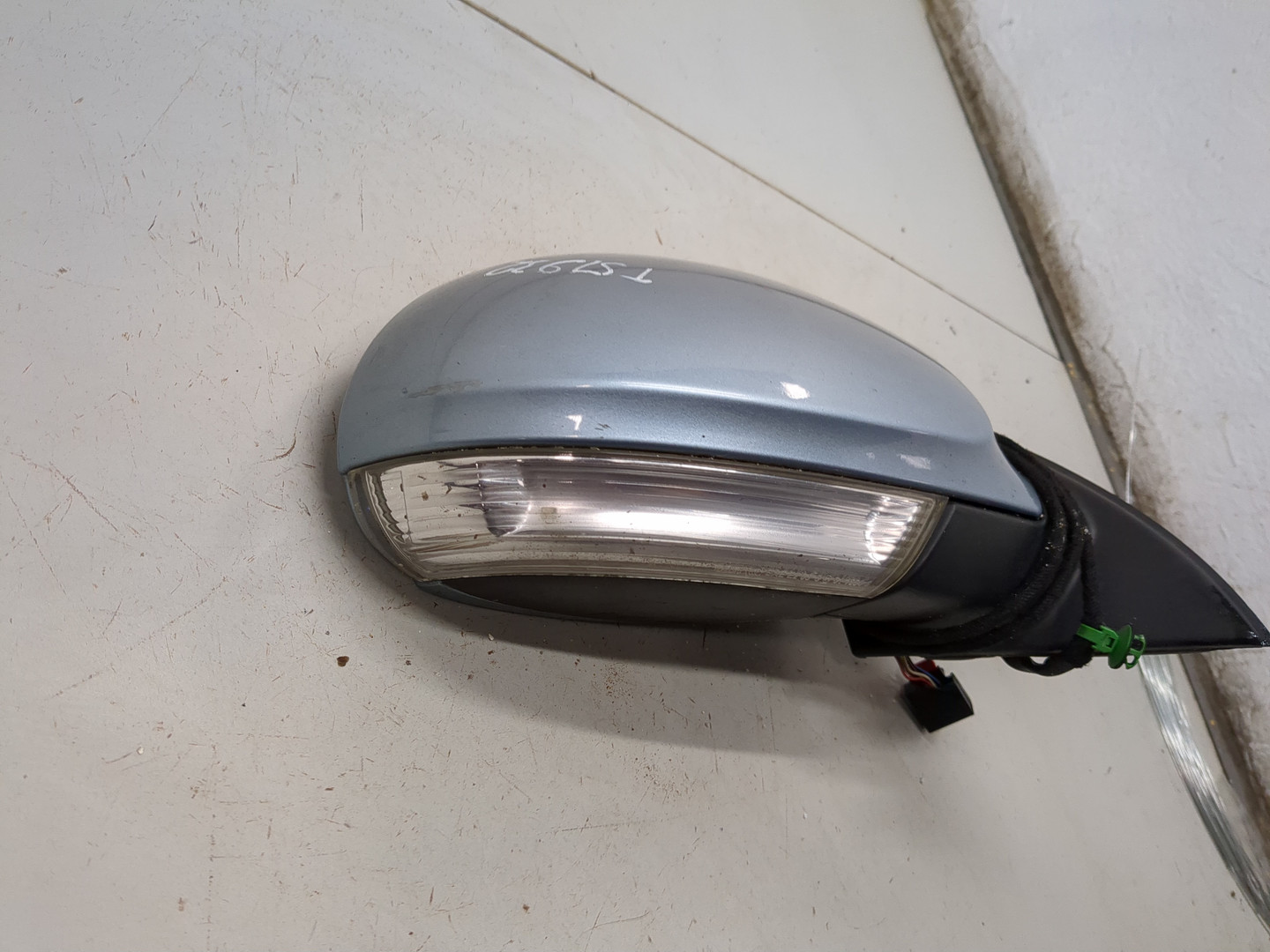 Зеркало правое электрическое