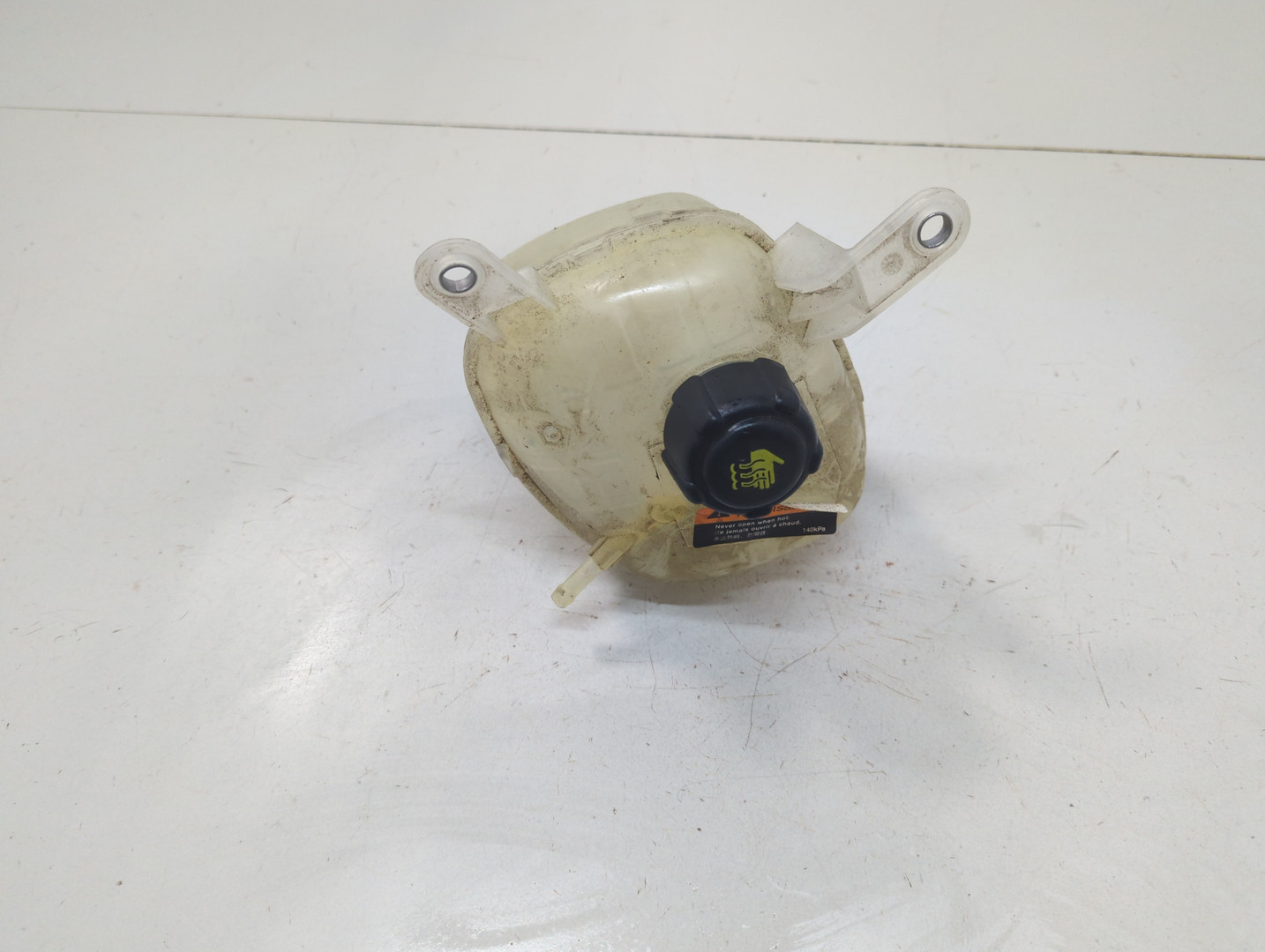 Бачок расширительный