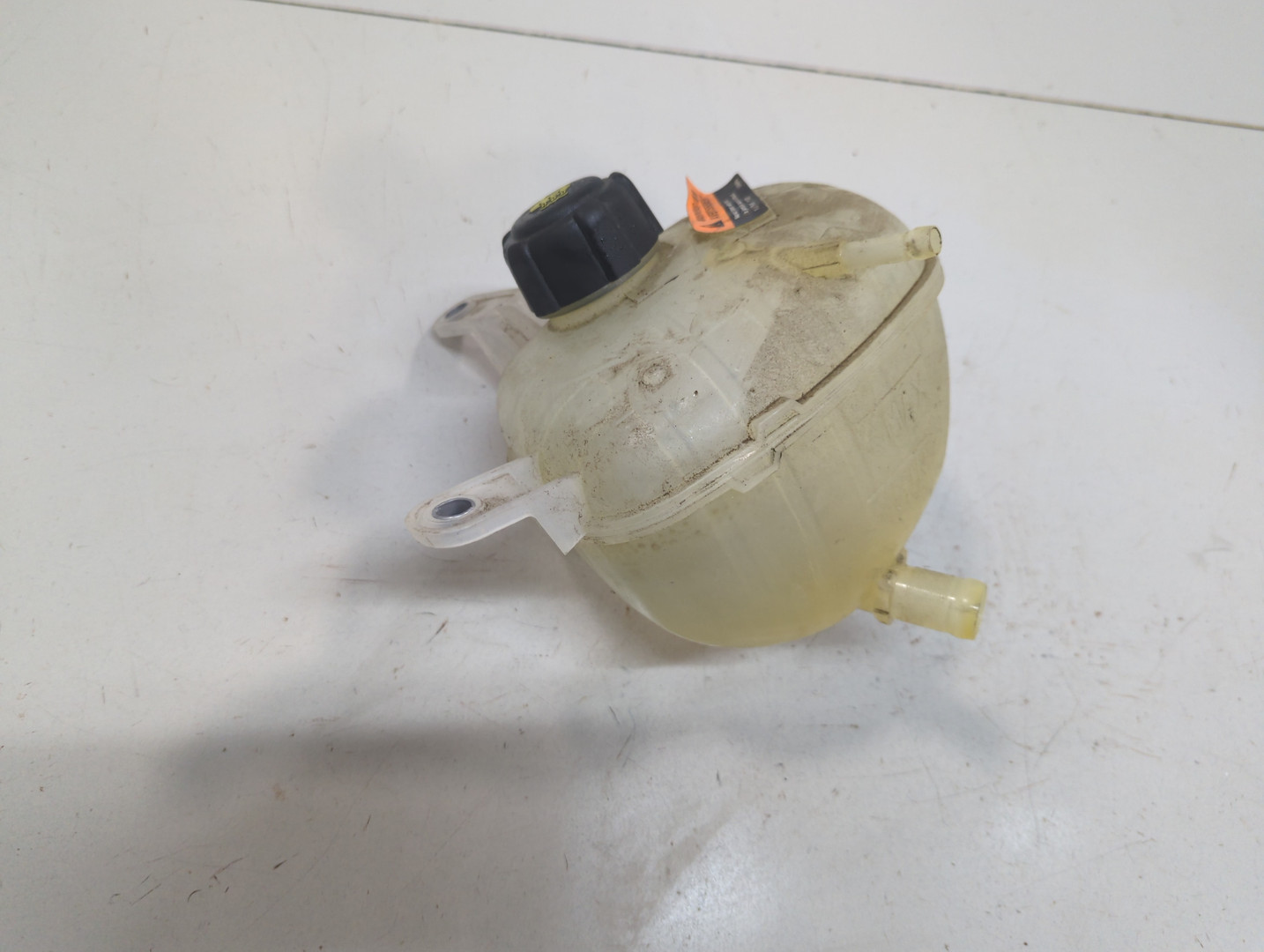 Бачок расширительный