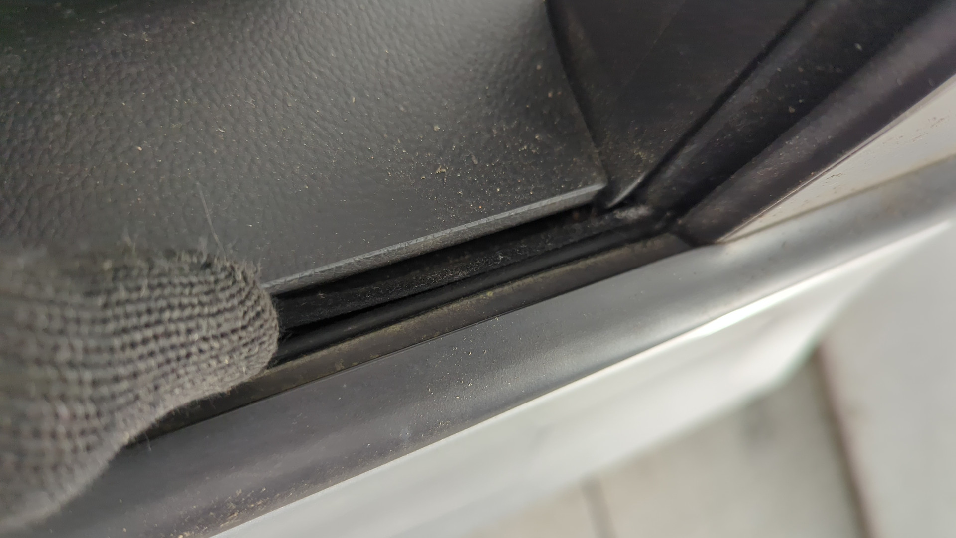 Дверь задняя правая