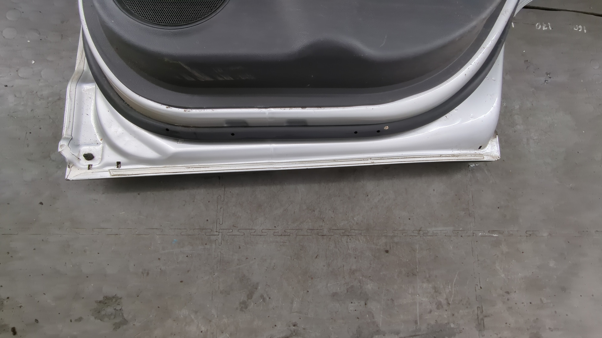 Дверь задняя правая