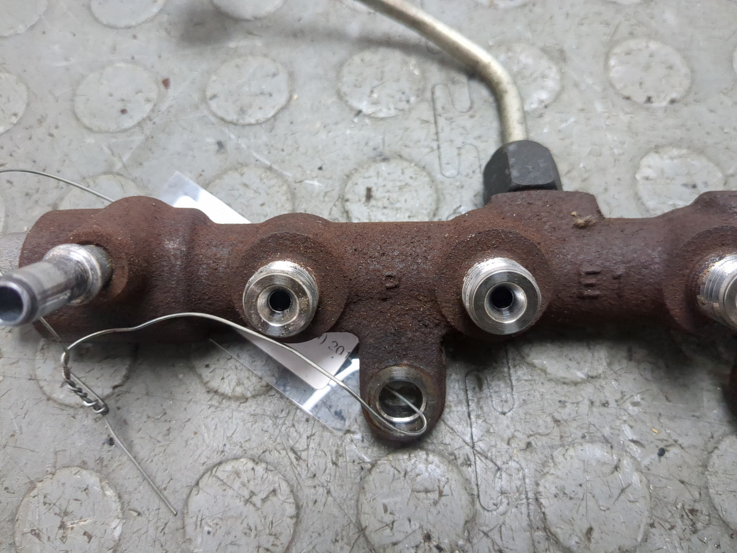 Рейка топливная (рампа)