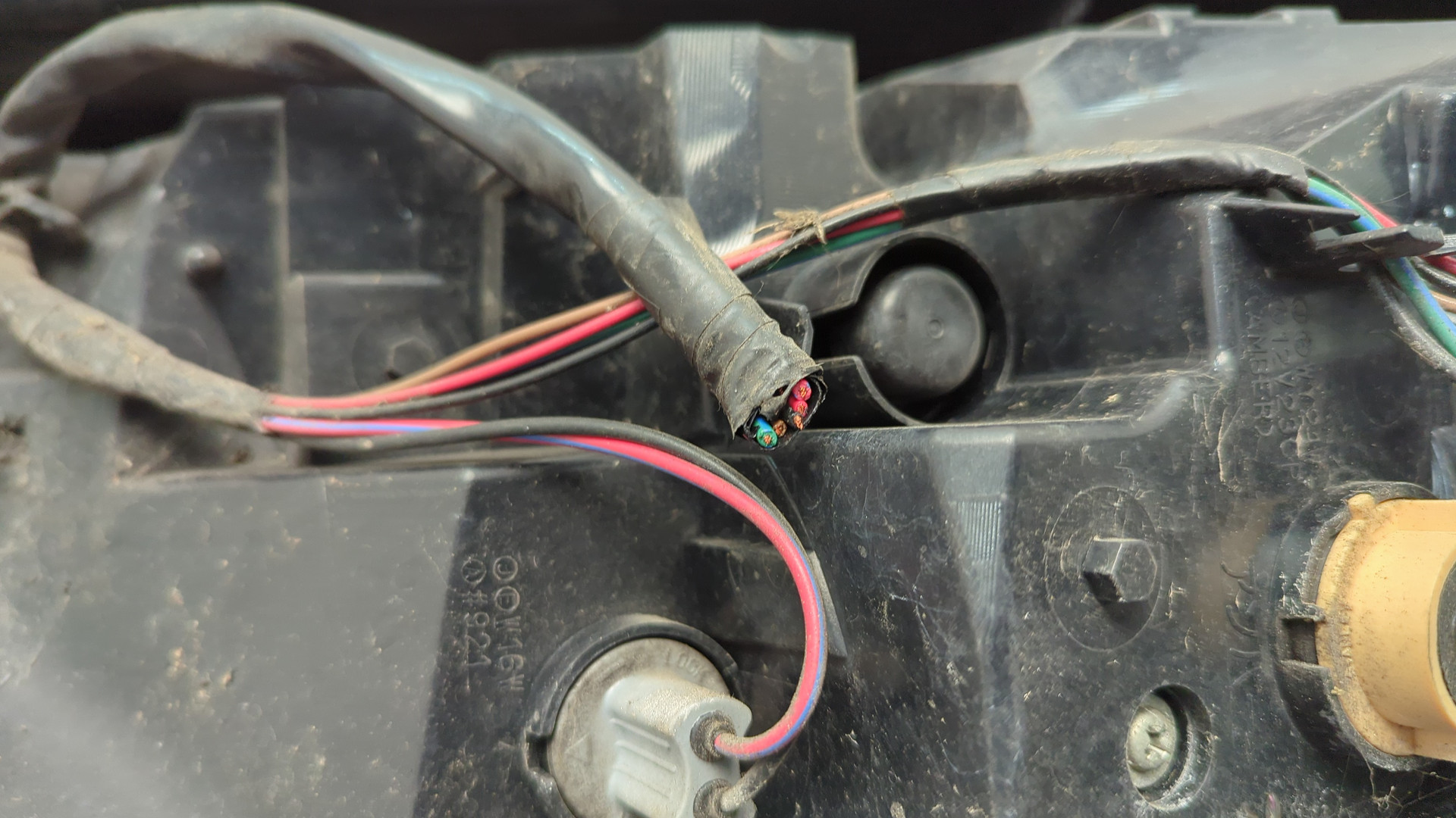 Фонарь задний левый