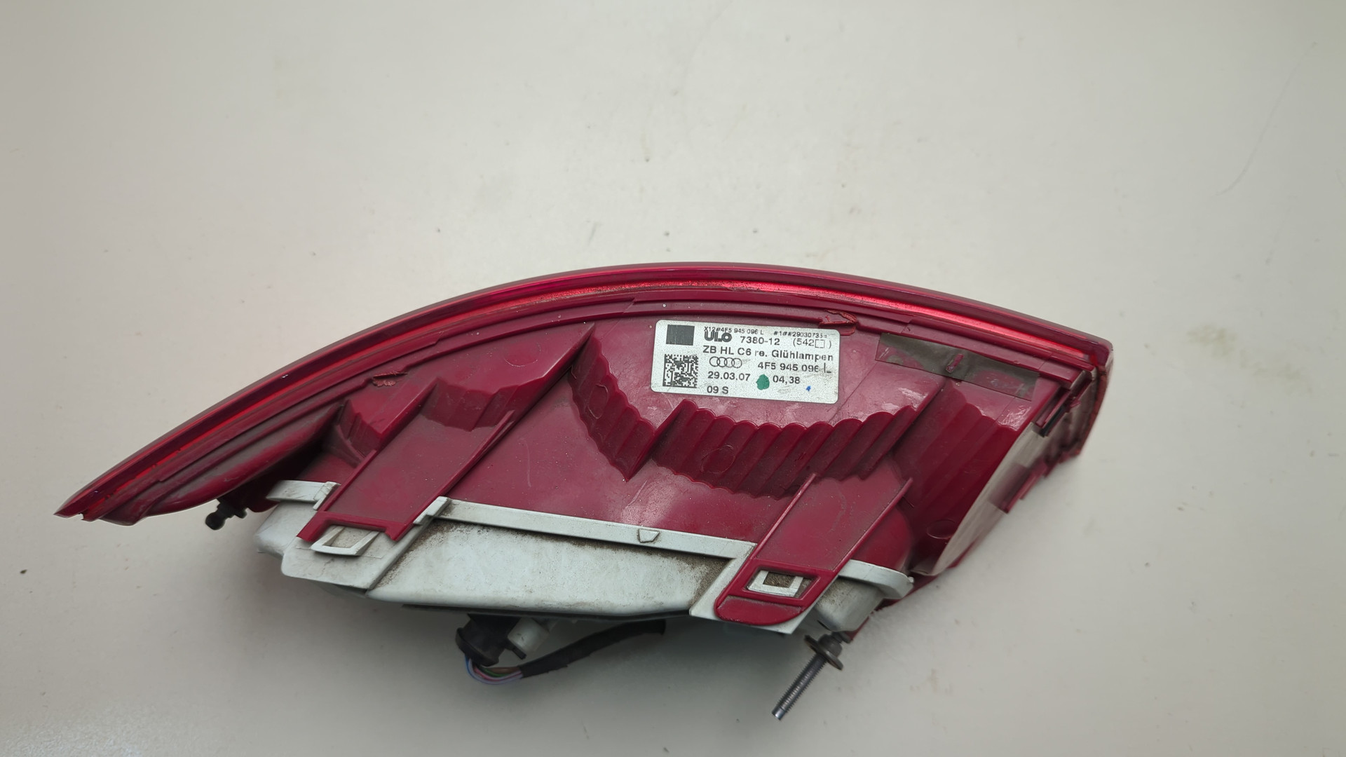 Фонарь задний правый