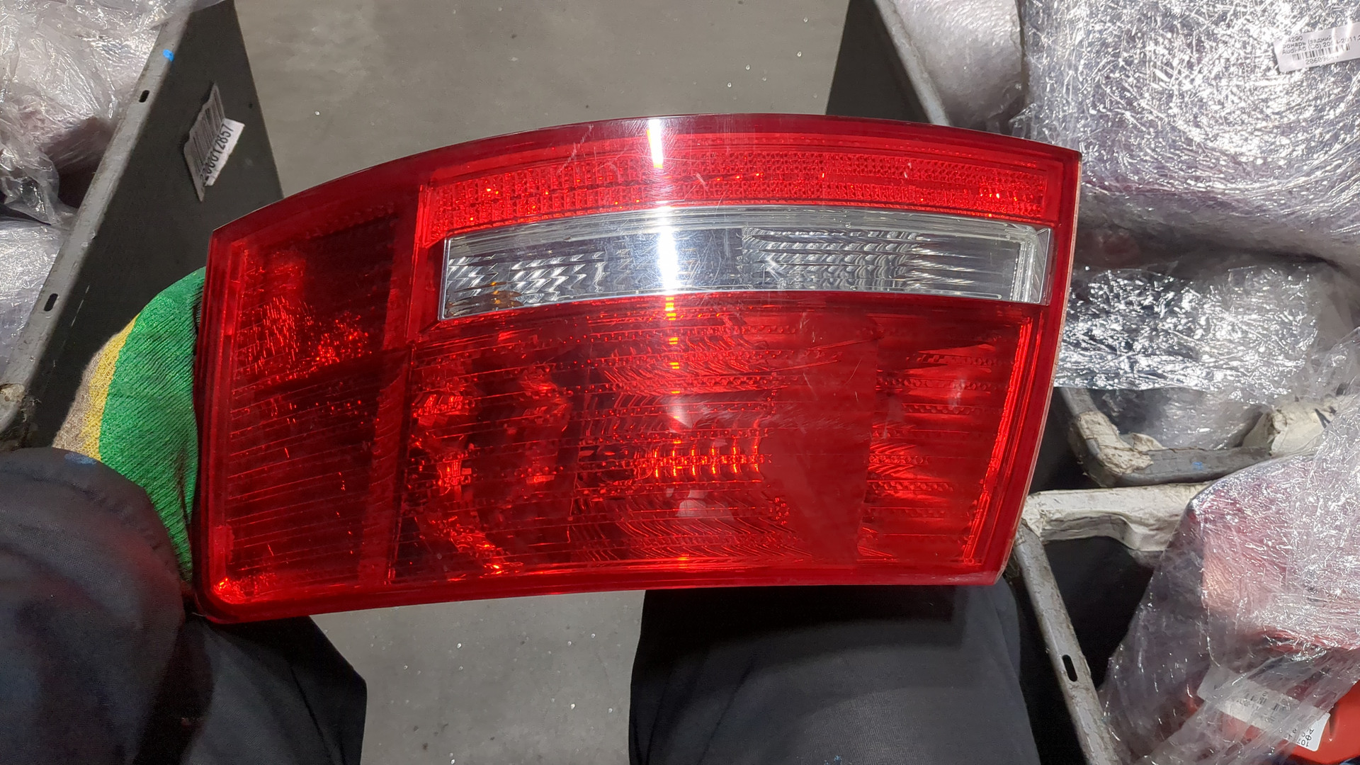 Фонарь задний правый