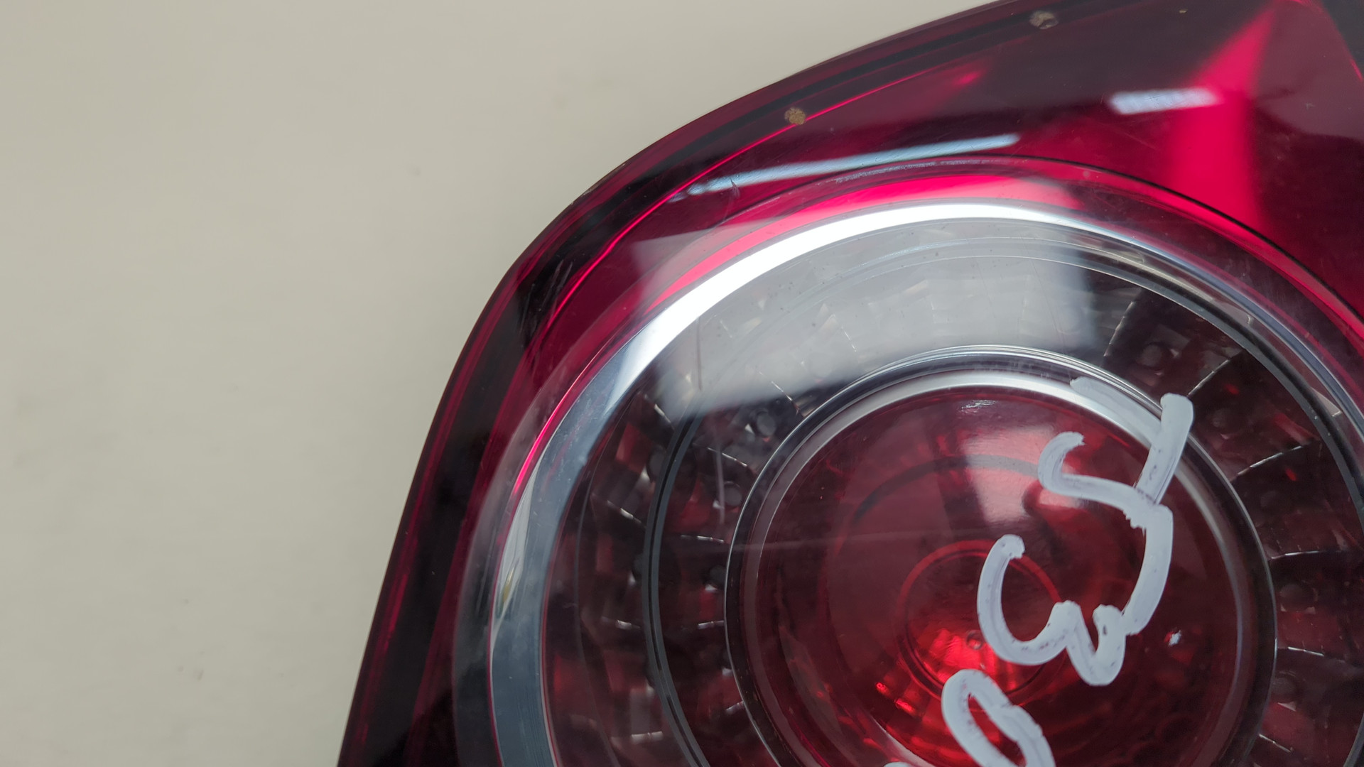 Фонарь задний внутренний правый