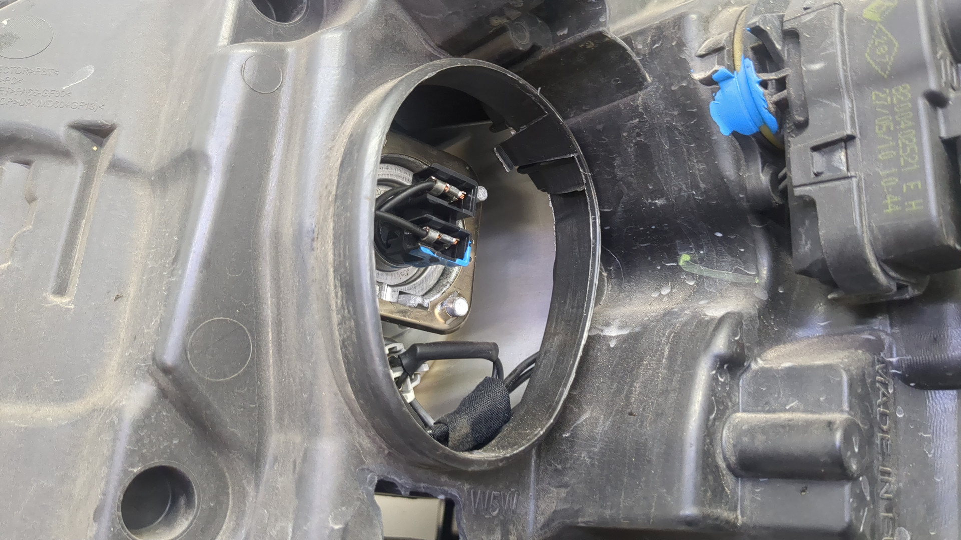 Фара правая