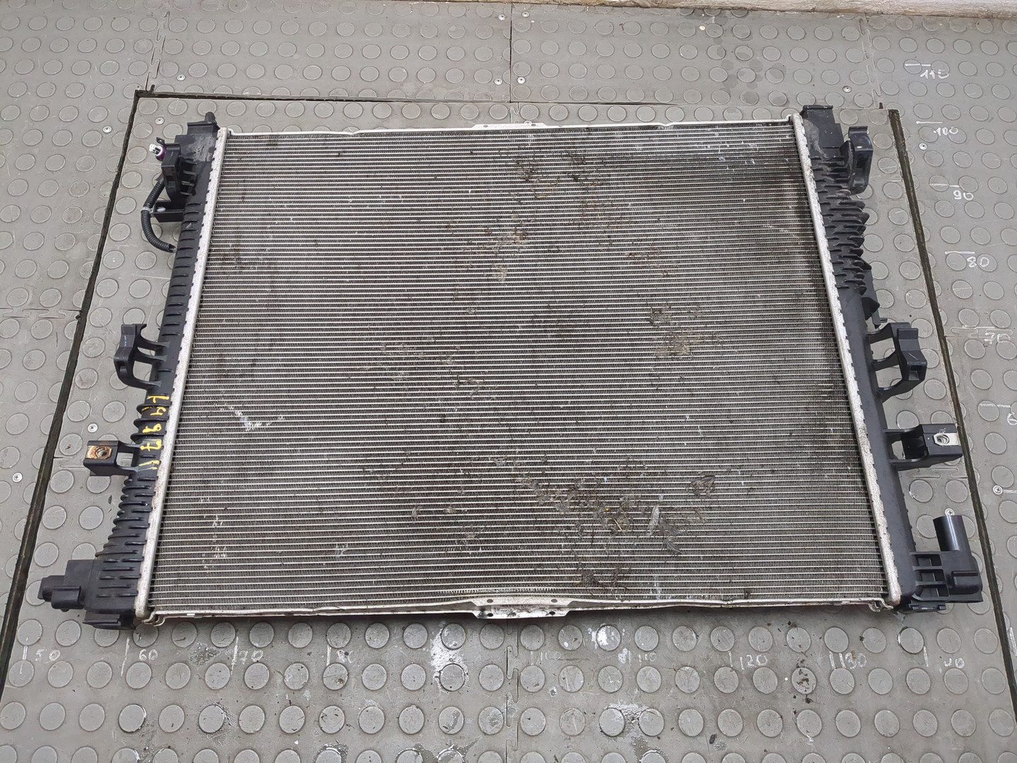 Радиатор охлаждения двигателя основной