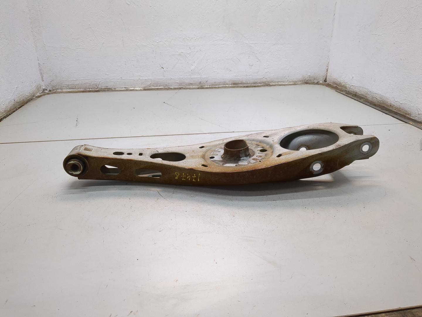 Рычаг задний