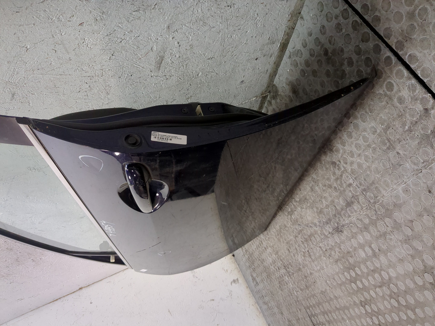 Дверь передняя левая