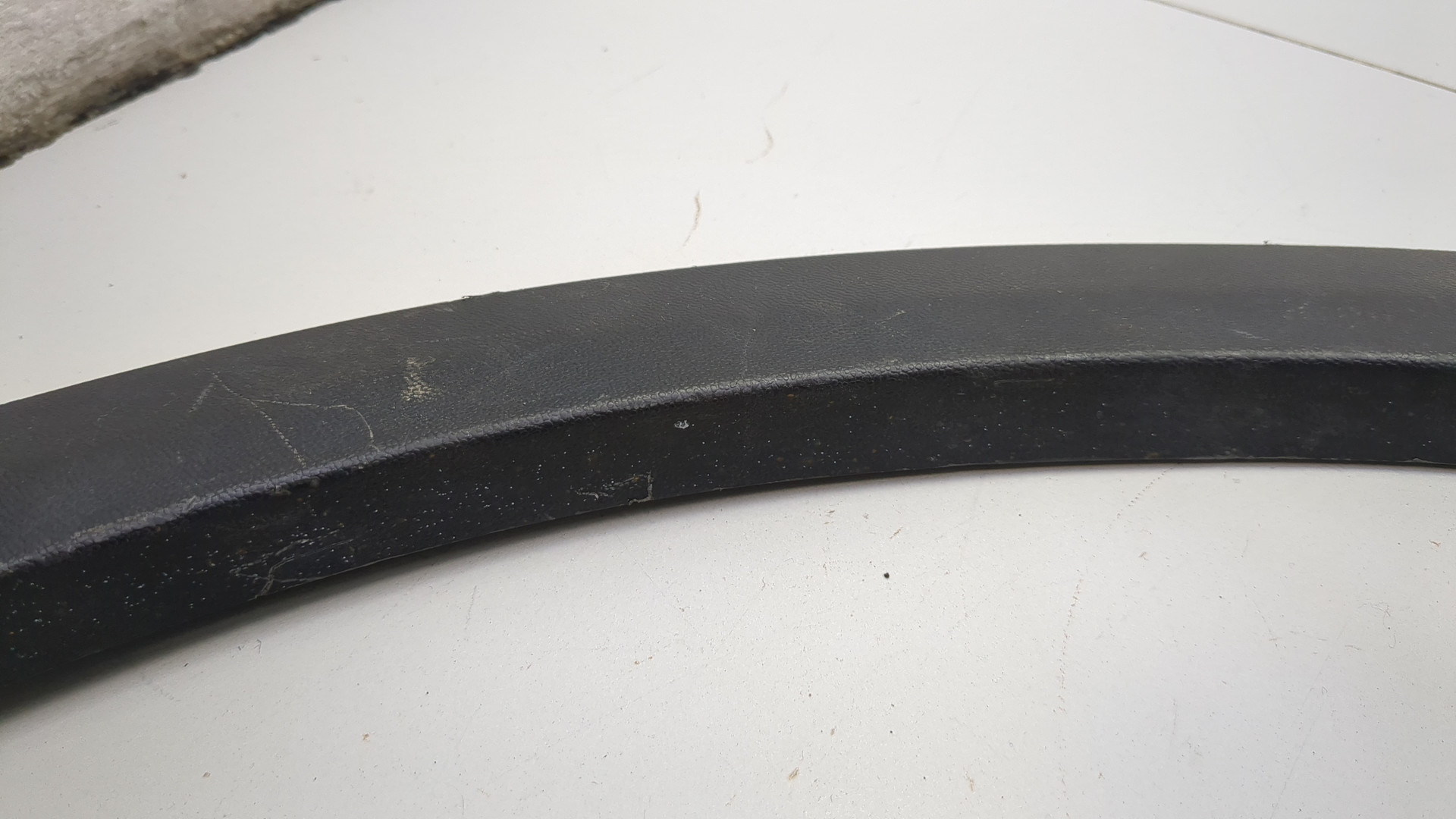 Накладка заднего крыла левого