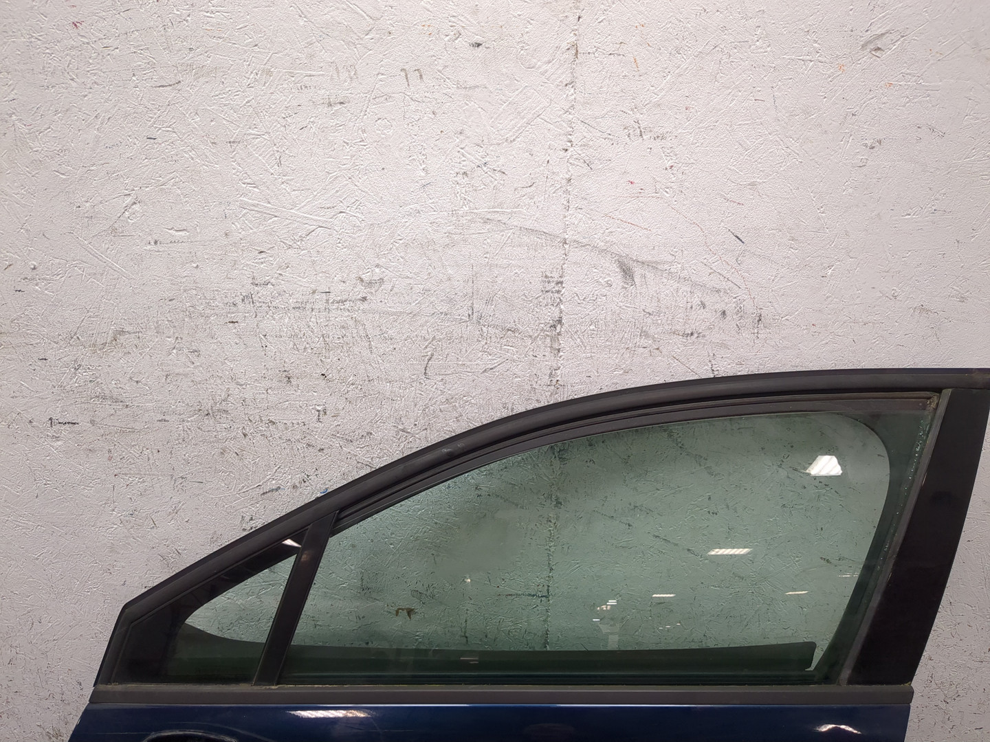 Дверь передняя левая