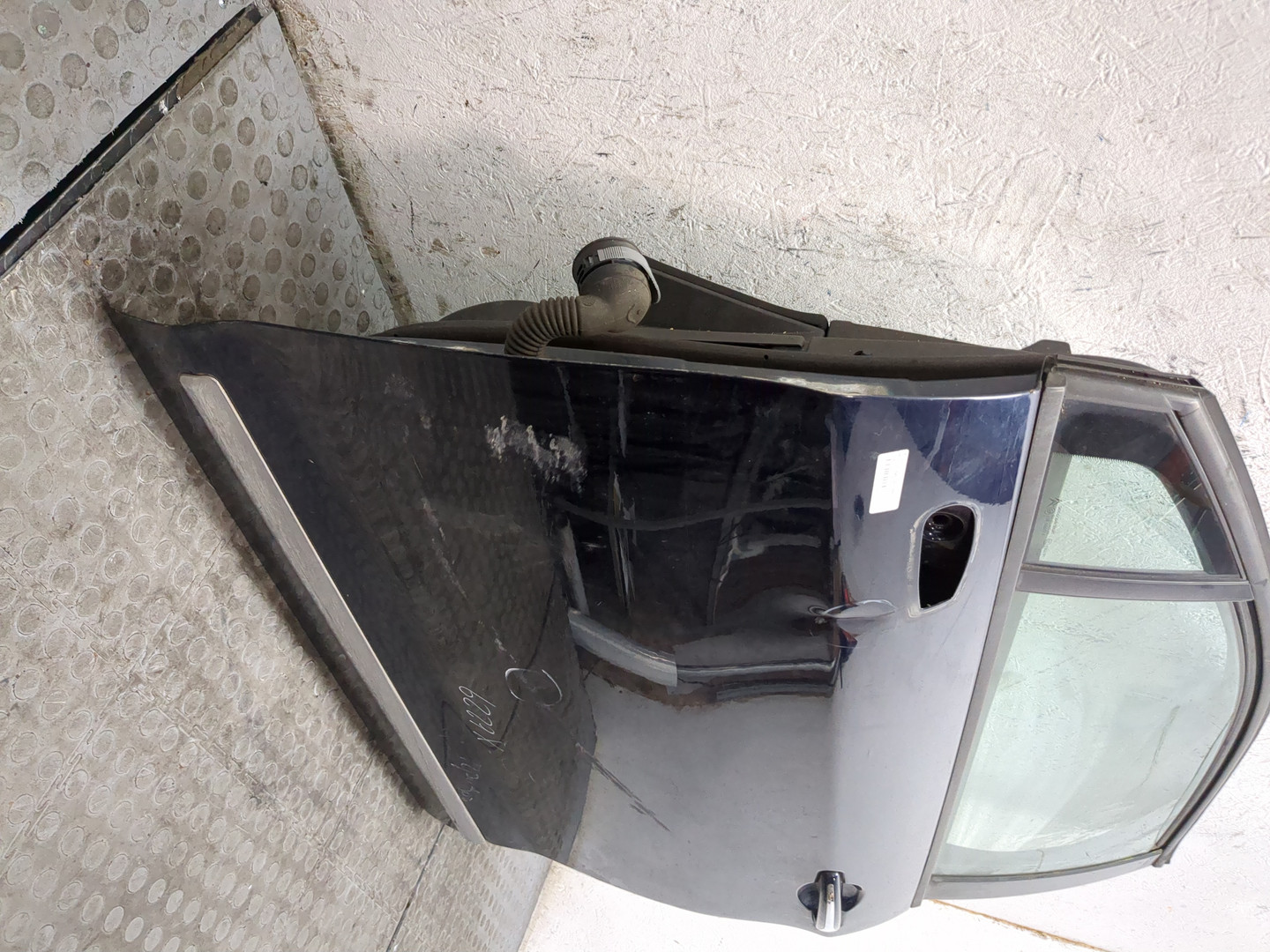 Дверь передняя левая