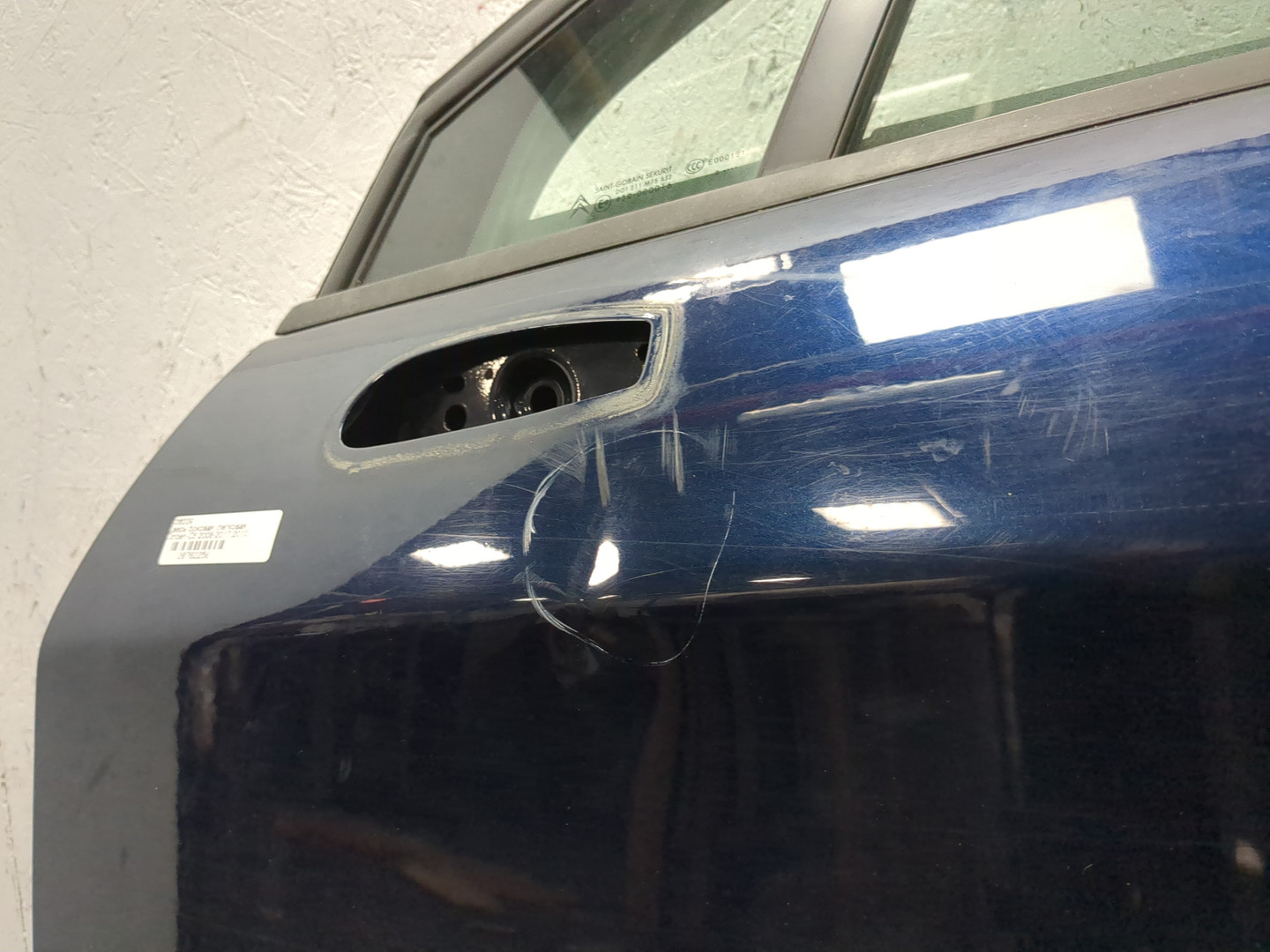 Дверь передняя левая