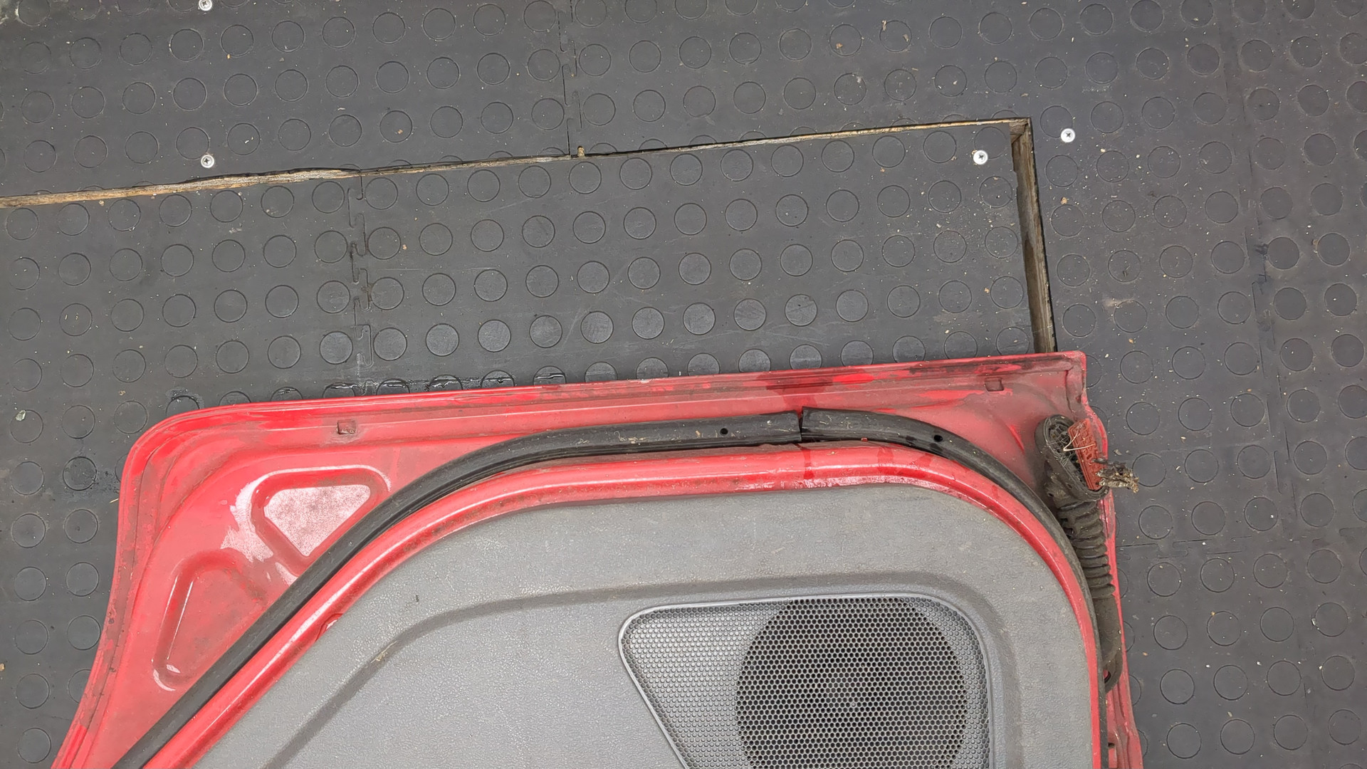 Дверь задняя правая