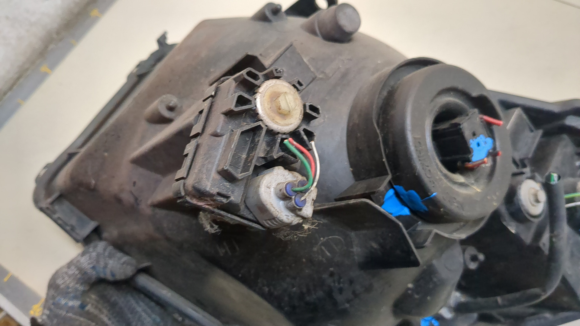 Фара правая