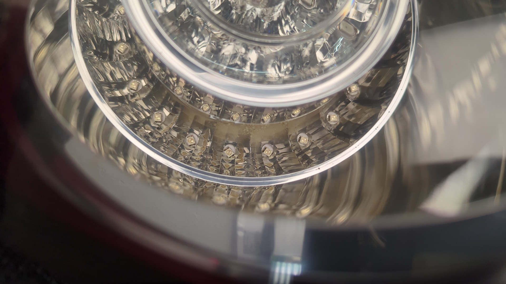 Фонарь задний левый