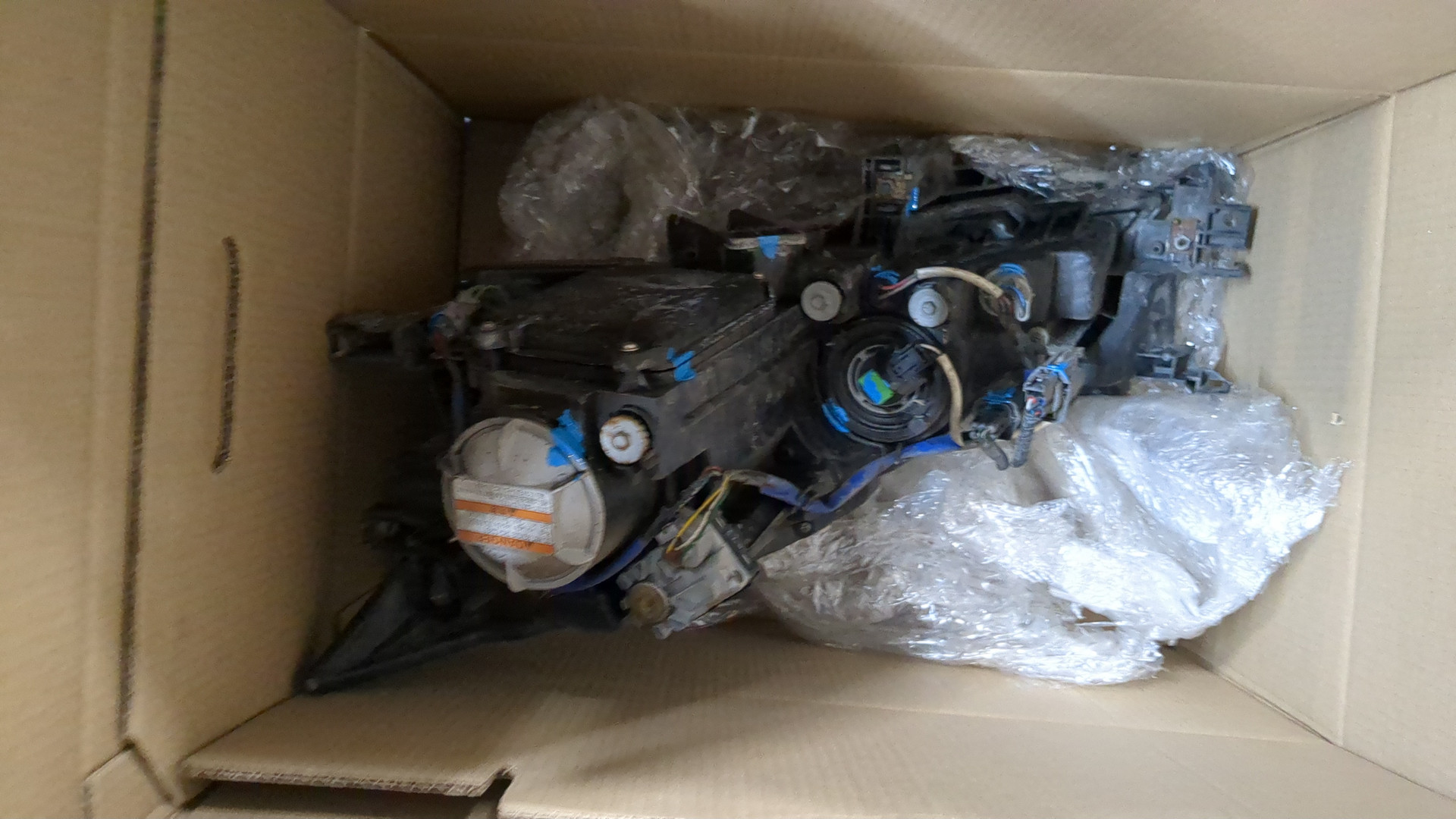 Фара правая