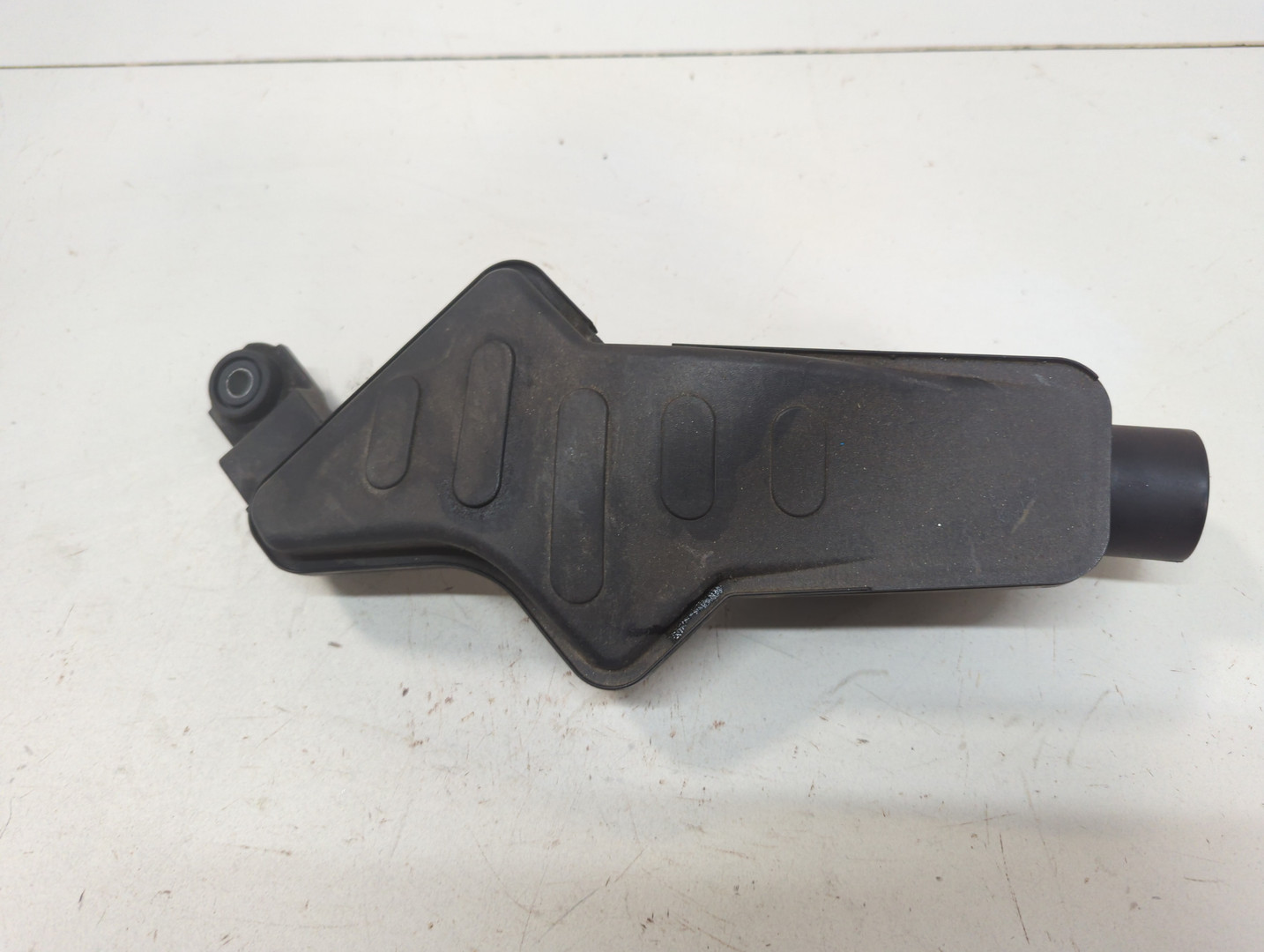 Резонатор воздушного фильтра