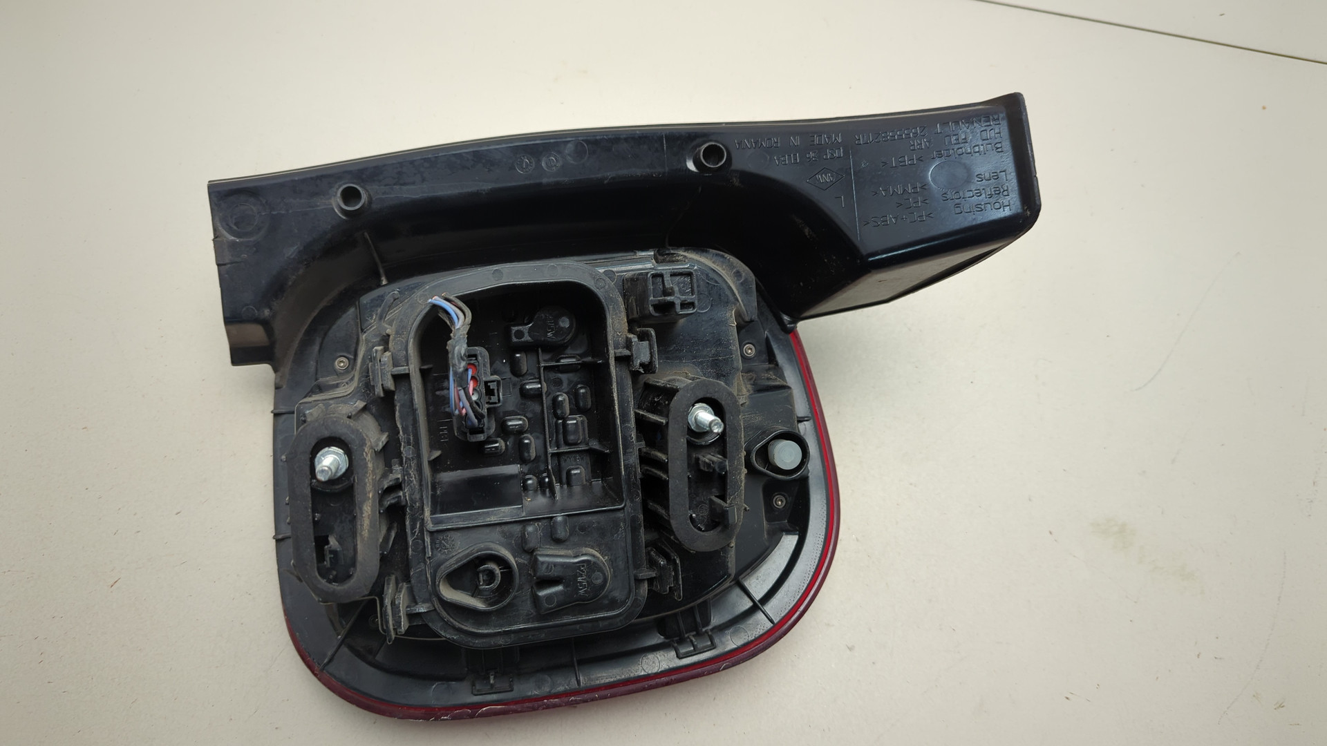 Фонарь задний левый