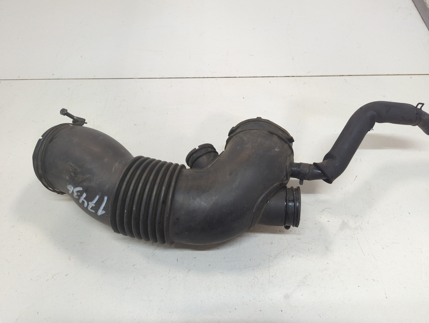 Патрубок воздушного фильтра