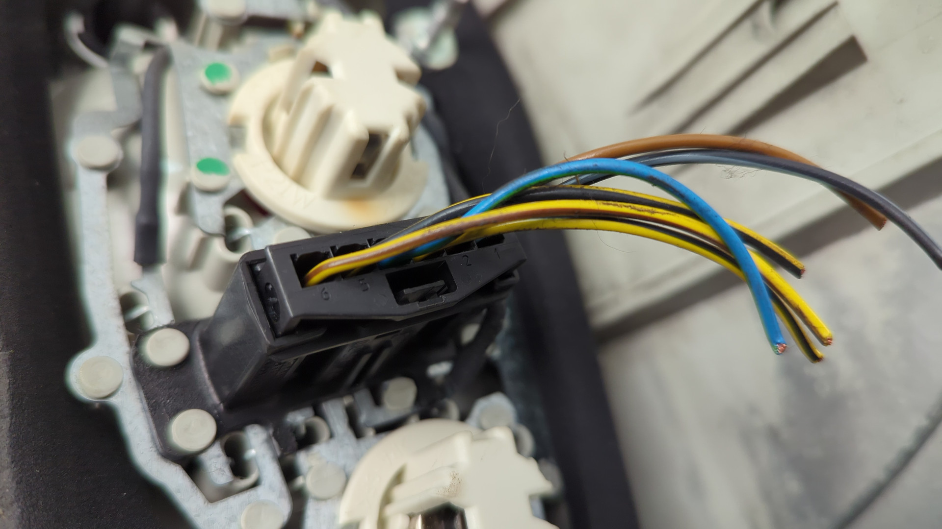 Фонарь задний левый