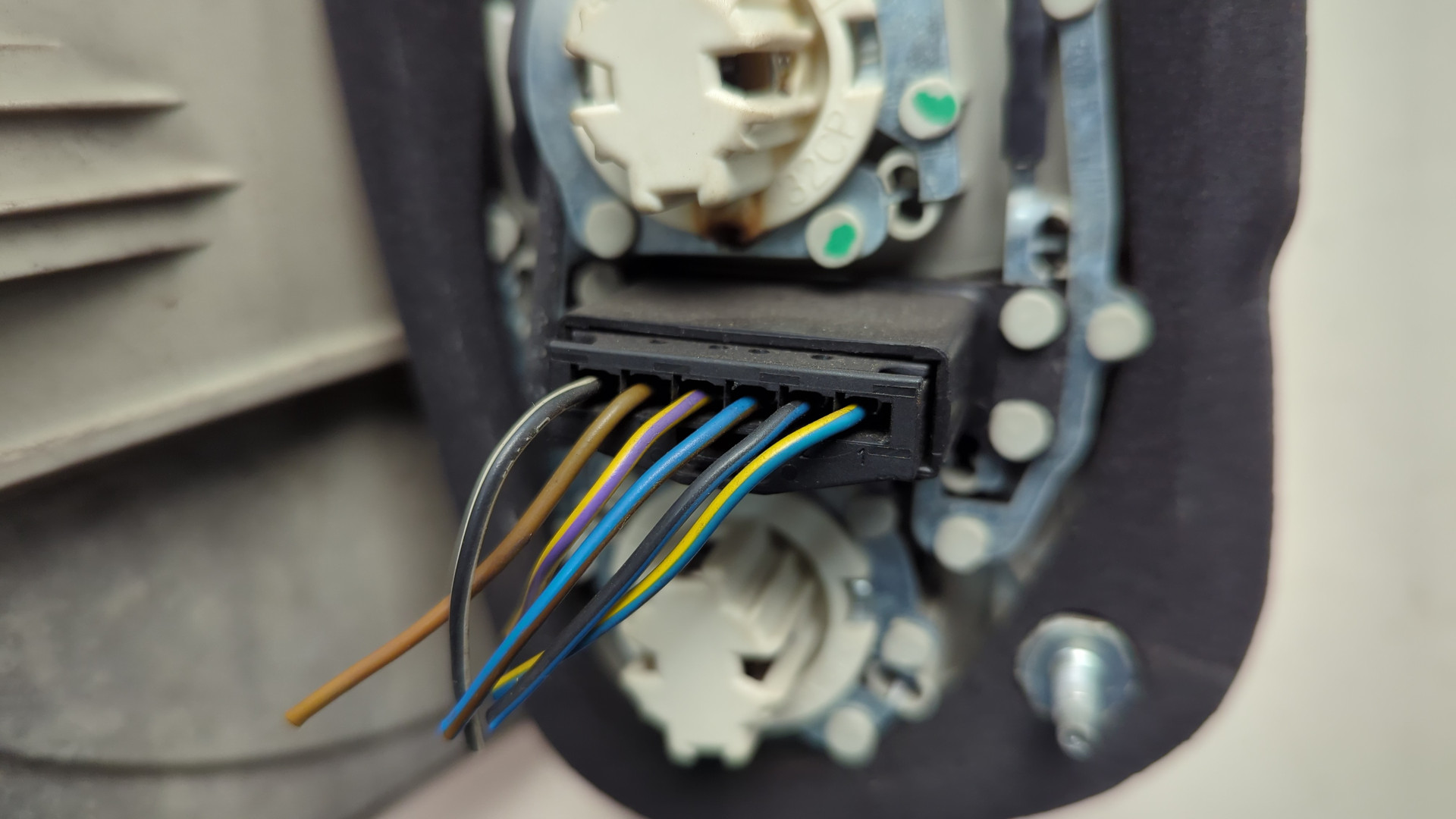 Фонарь задний правый