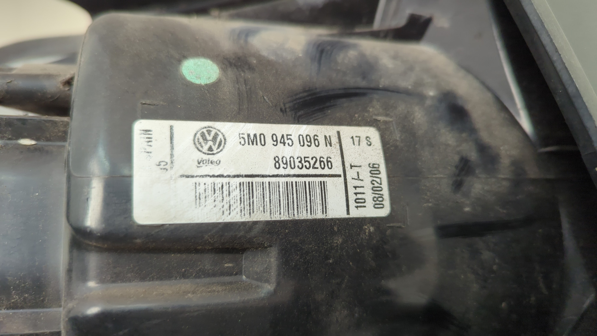 Фонарь задний правый